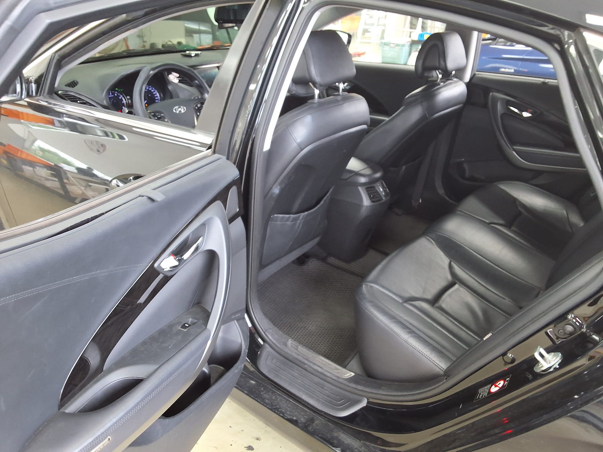 HYUNDAI GRANDEUR HG HG 300 EXCLUSIVE 2013 - zdjęcie 13