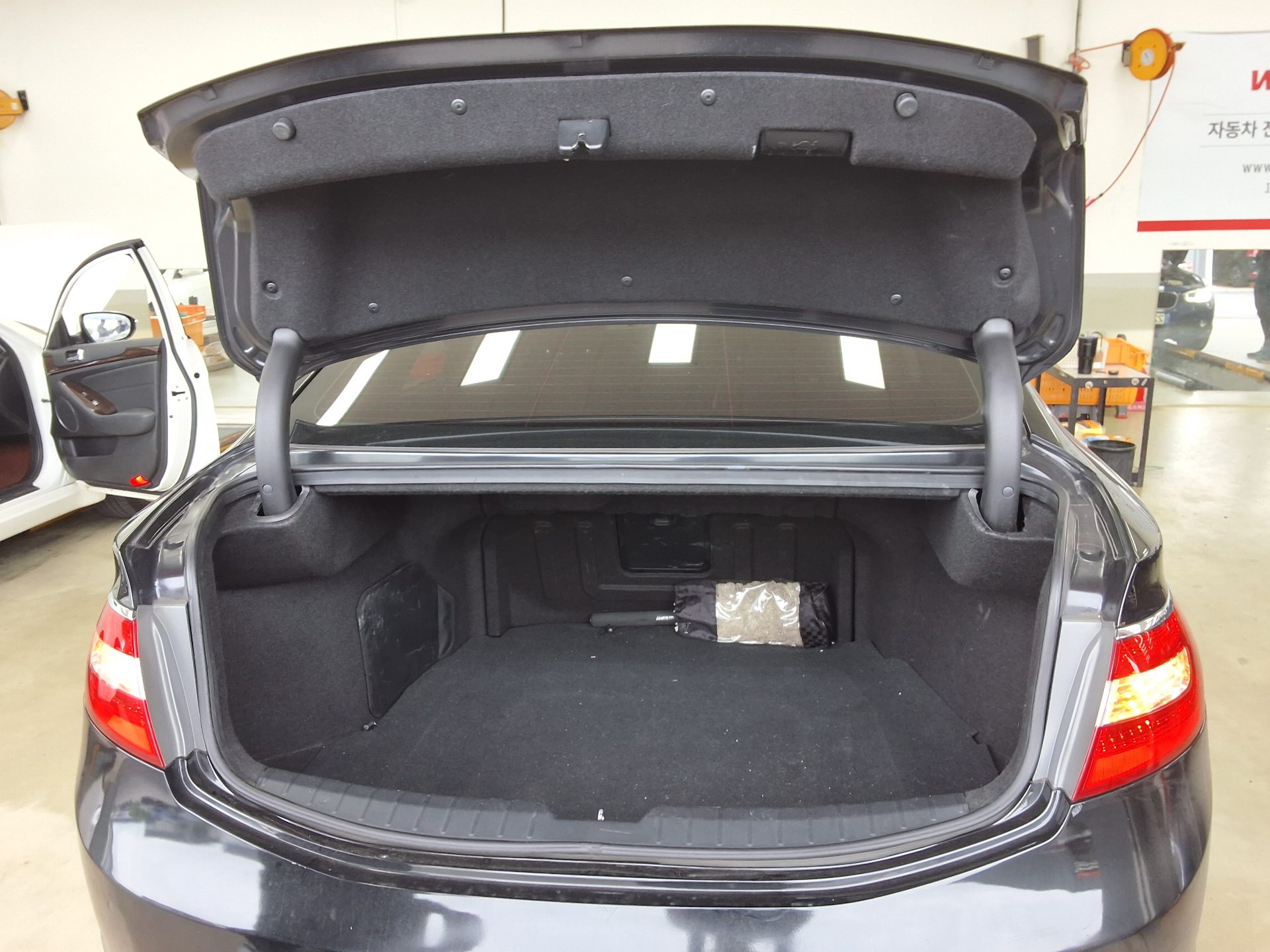 HYUNDAI GRANDEUR HG HG 300 EXCLUSIVE 2013 - zdjęcie 16