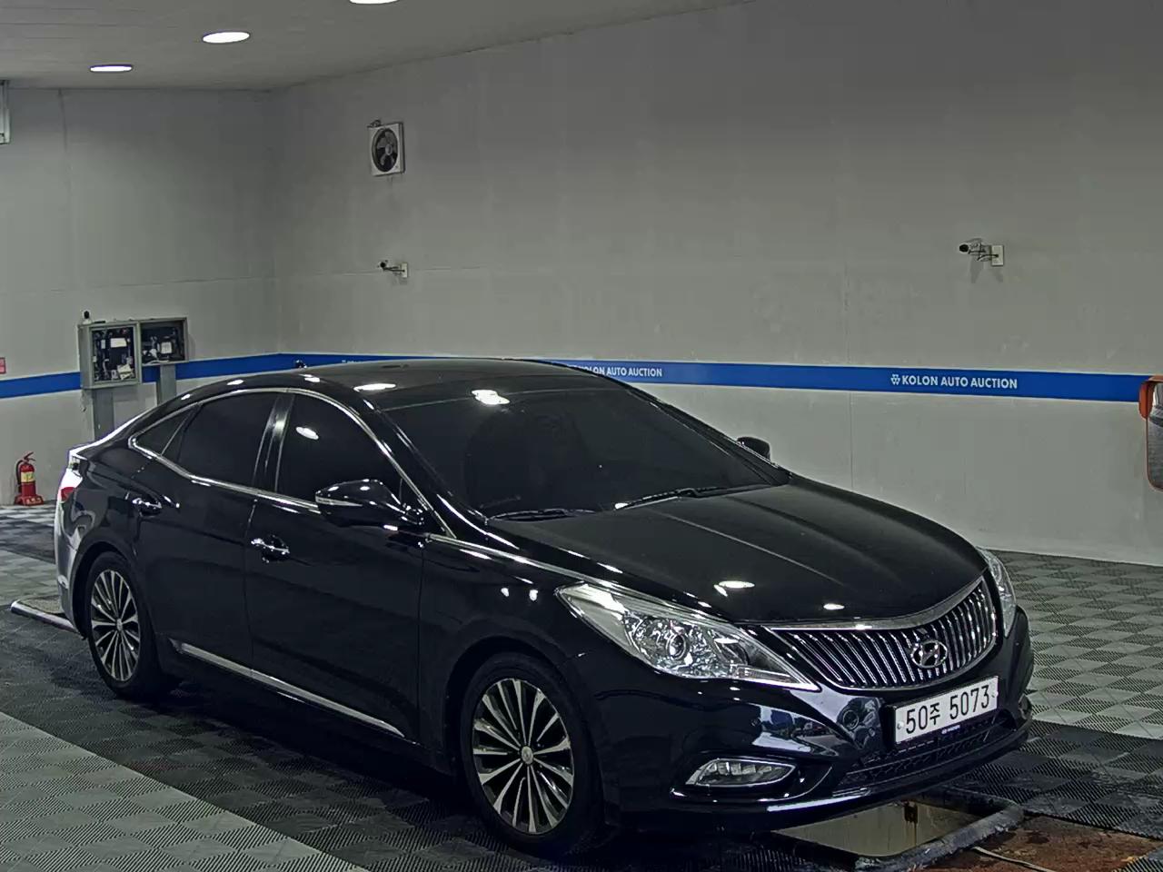 HYUNDAI GRANDEUR HG HG 300 EXCLUSIVE 2013 - zdjęcie 3