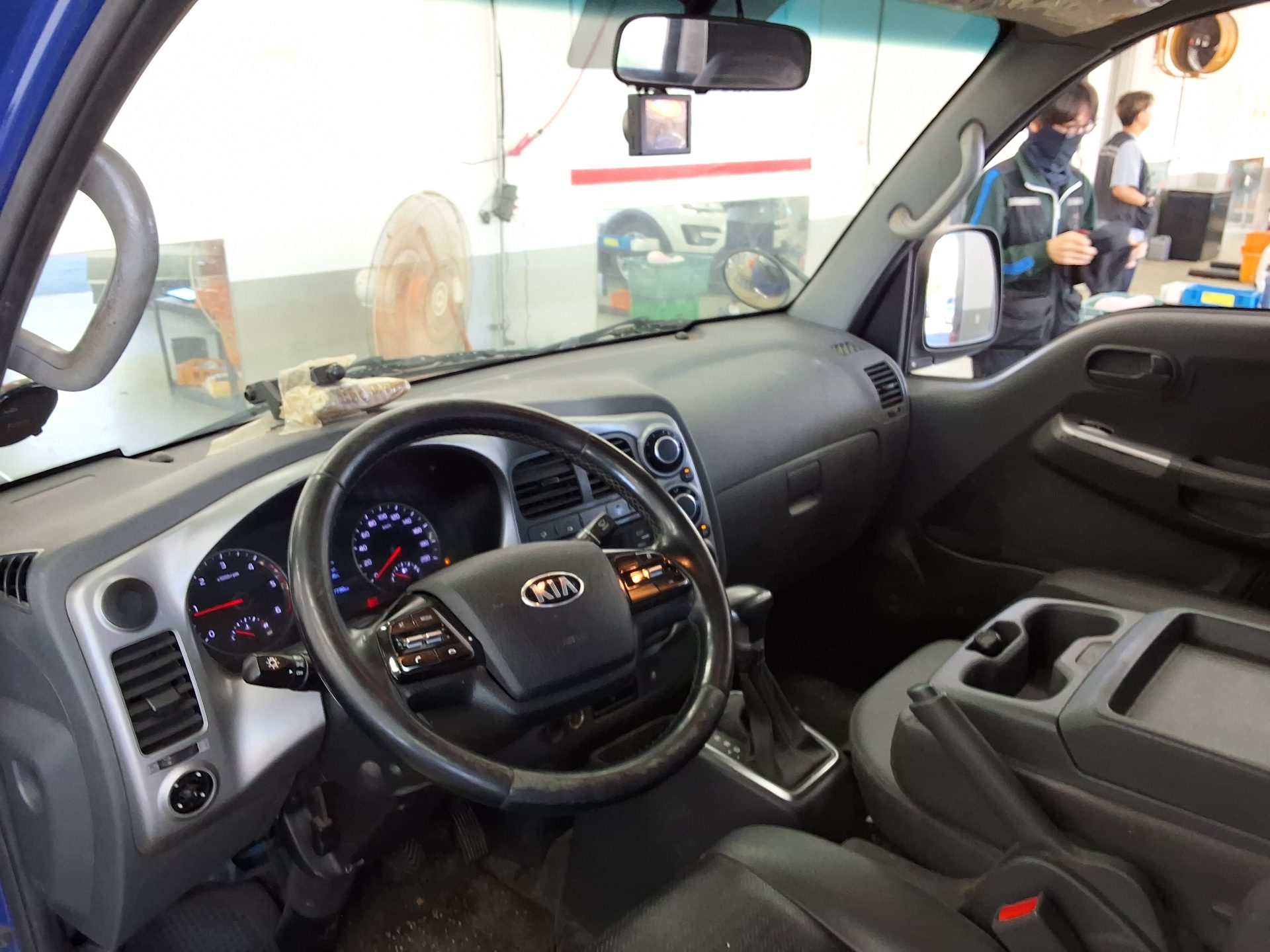 KIA THE NEW BONGO III CARGO 1 TON KING CAB EXTRA LONG WHEELBASE L 2020 - zdjęcie 12