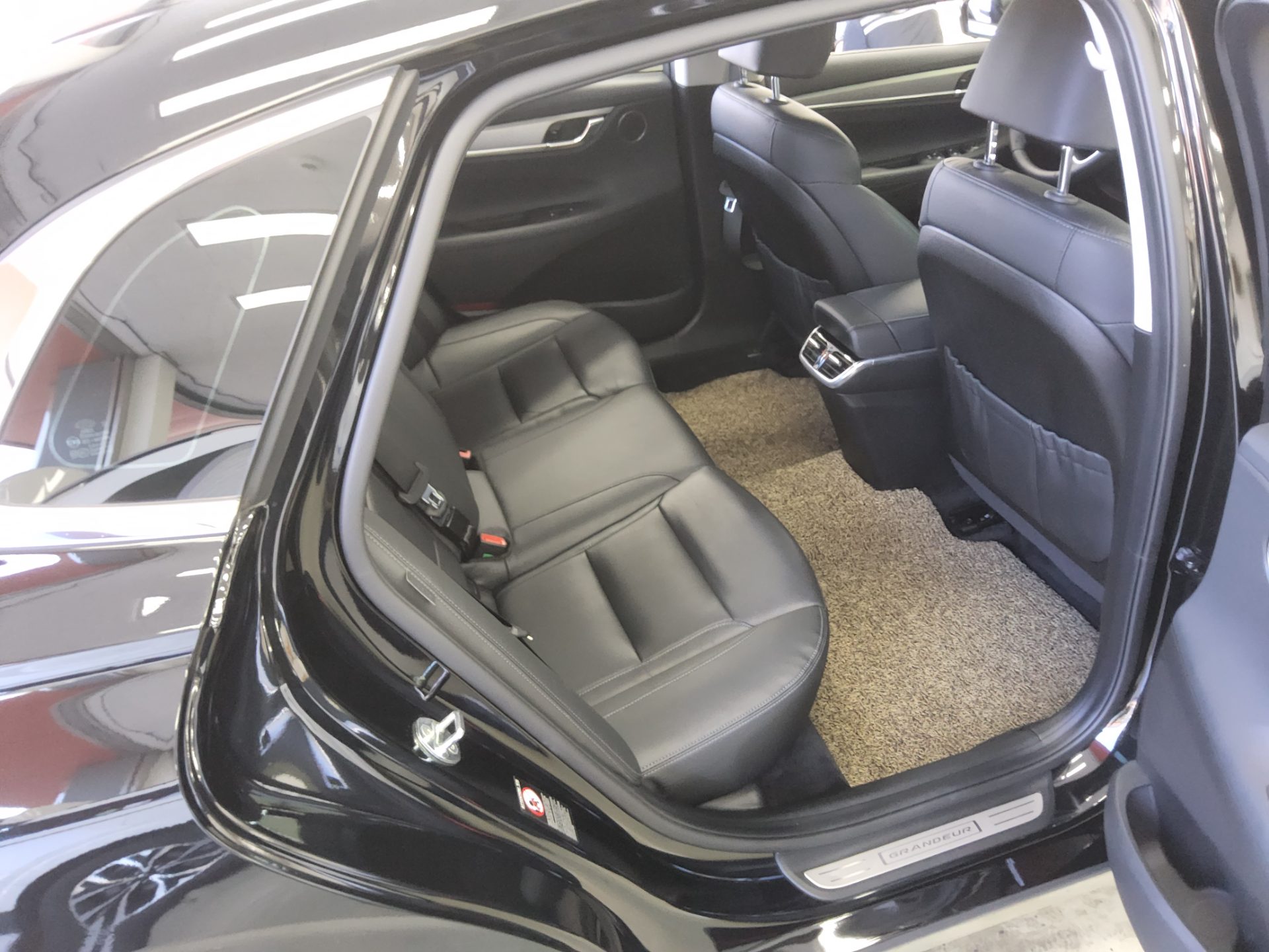 HYUNDAI THE NEW GRANDEUR IG GASOLINE 2.5 LE BLANC 2022 - zdjęcie 13