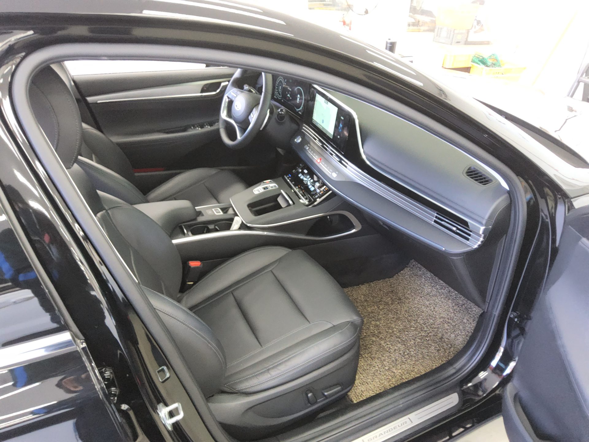 HYUNDAI THE NEW GRANDEUR IG GASOLINE 2.5 LE BLANC 2022 - zdjęcie 14