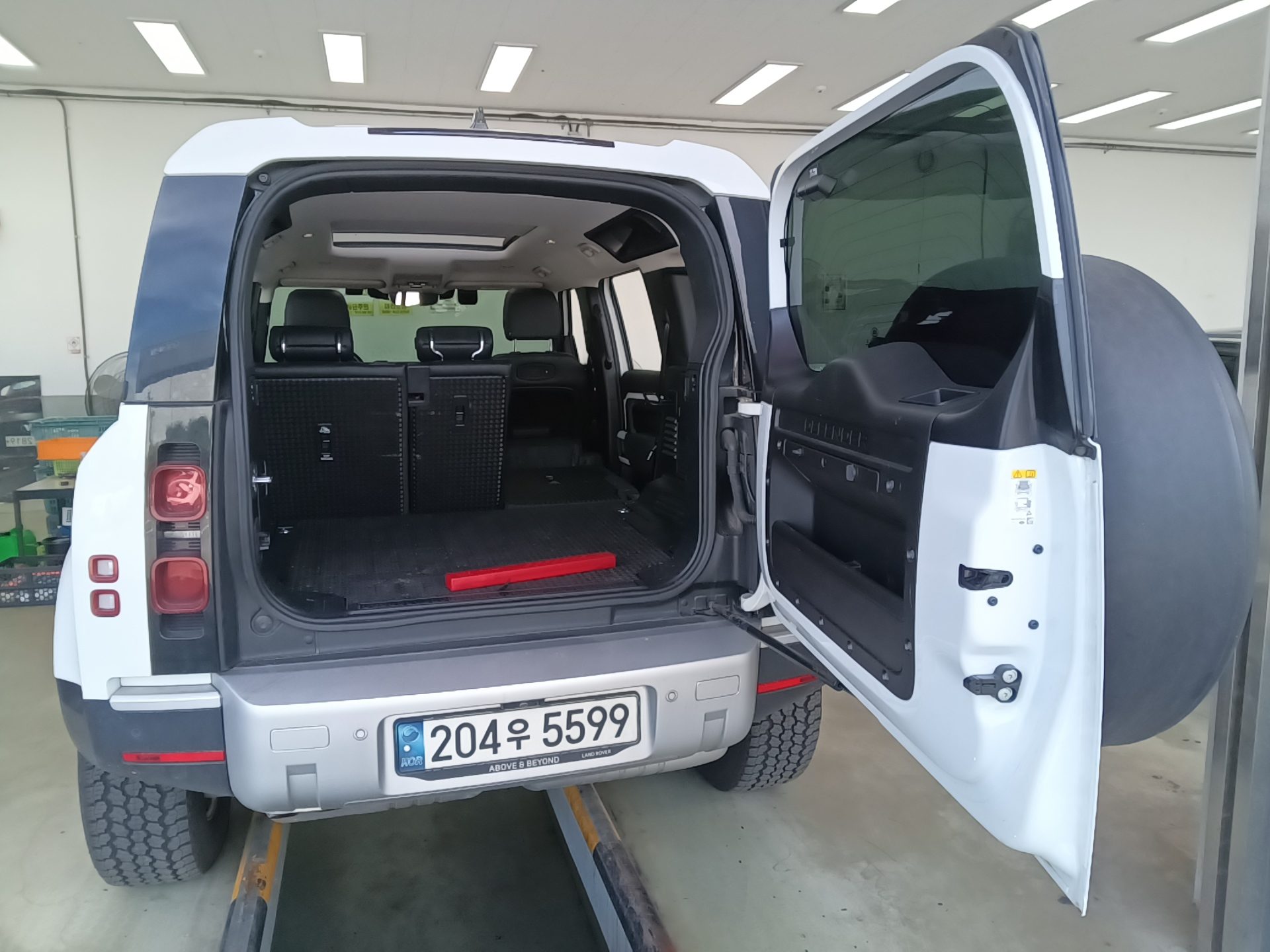 LAND ROVER ALL NEW DEFENDER 110 D250 S 2022 - zdjęcie 15