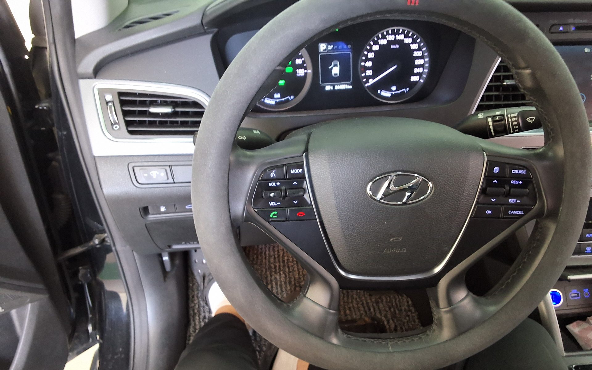 HYUNDAI LF SONATA HYBRID 2.0 HEV PREMIUM 2017 - zdjęcie 17