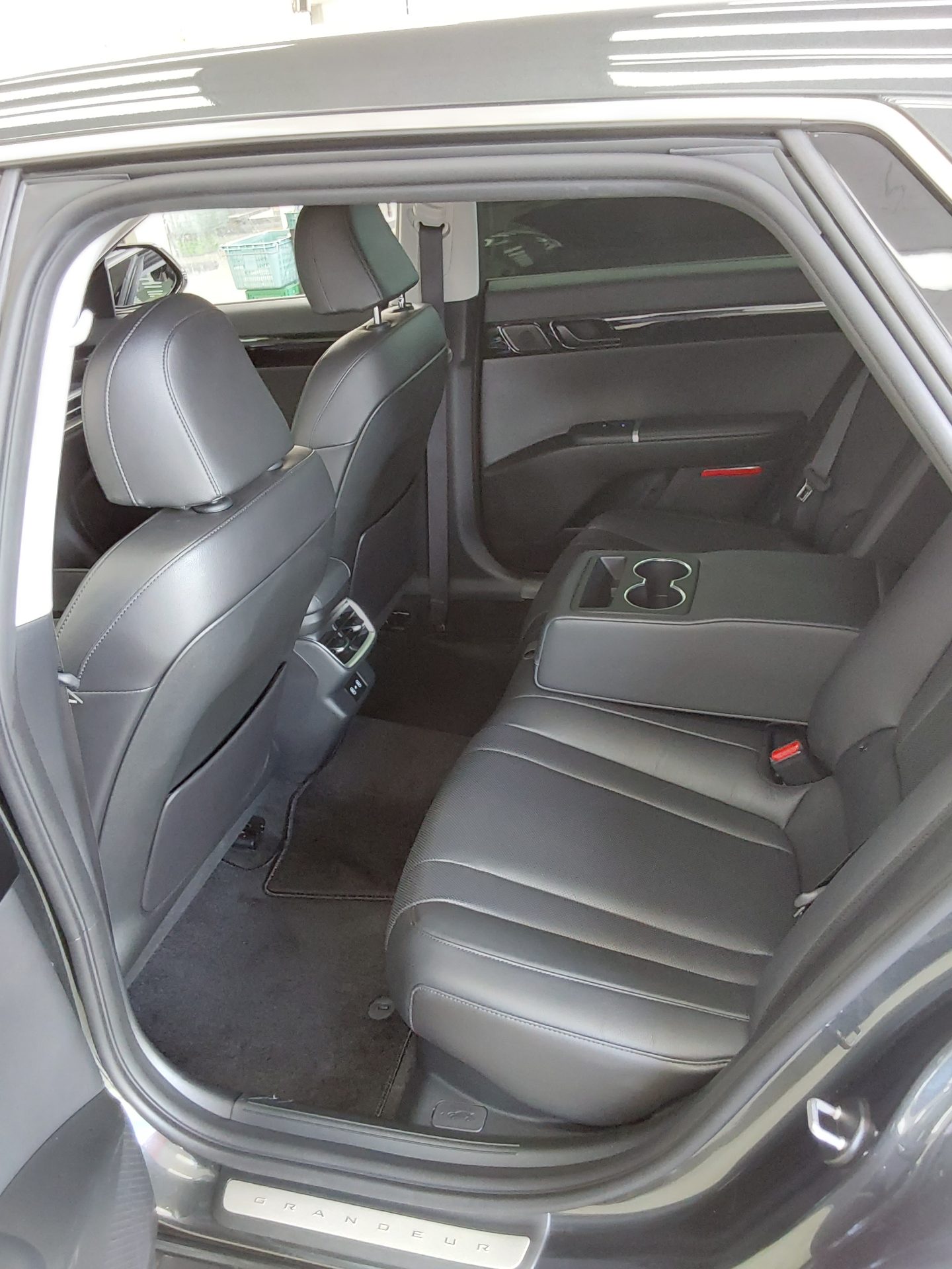 HYUNDAI THE ALL NEW GRANDEUR HYBRID 1.6 HYBRID PREMIUM 2023 - zdjęcie 12