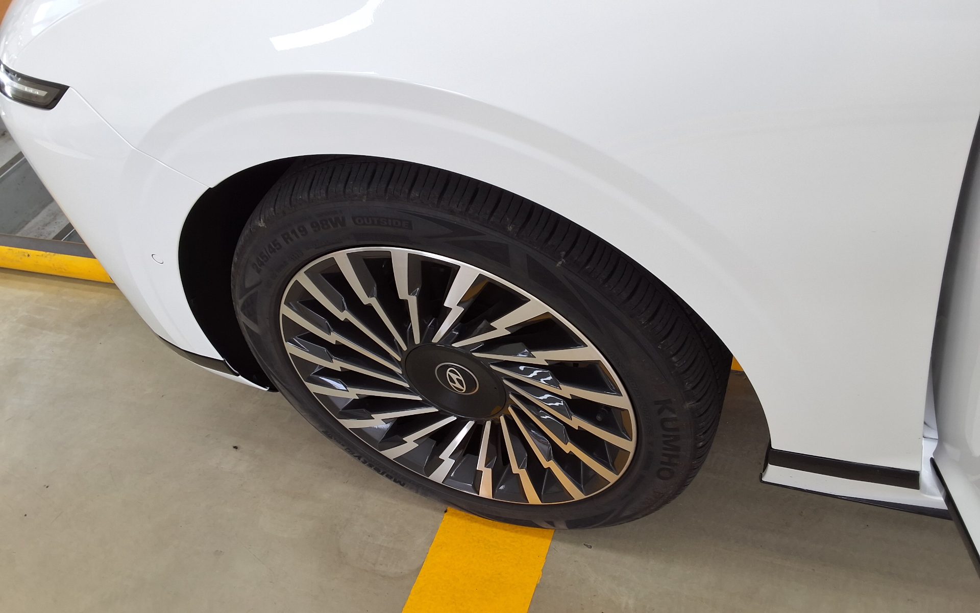 HYUNDAI THE ALL NEW GRANDEUR HYBRID 1.6 HYBRID CALLIGRAPHY 2024 - zdjęcie 23