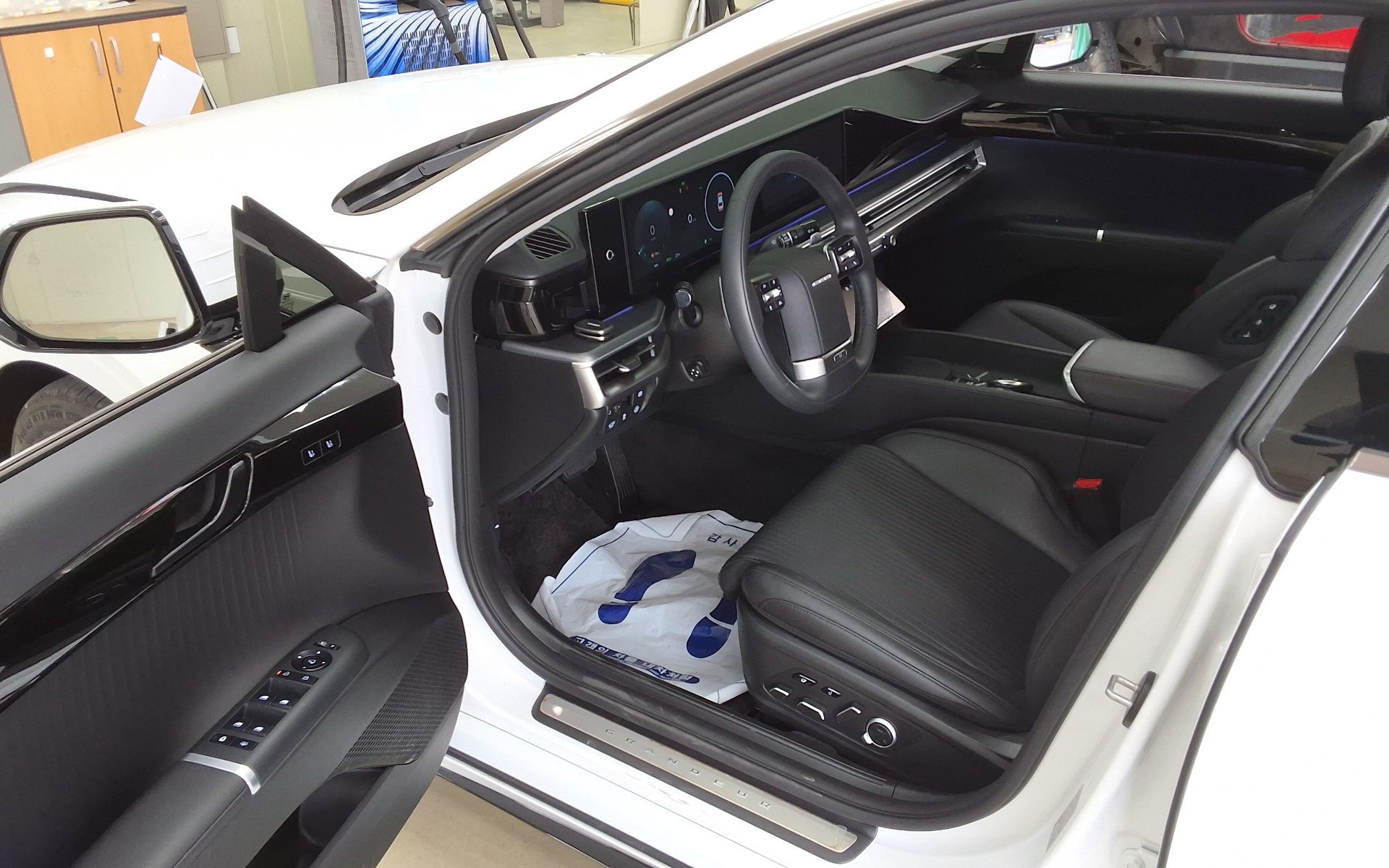 HYUNDAI THE ALL NEW GRANDEUR HYBRID 1.6 HYBRID CALLIGRAPHY 2024 - zdjęcie 10