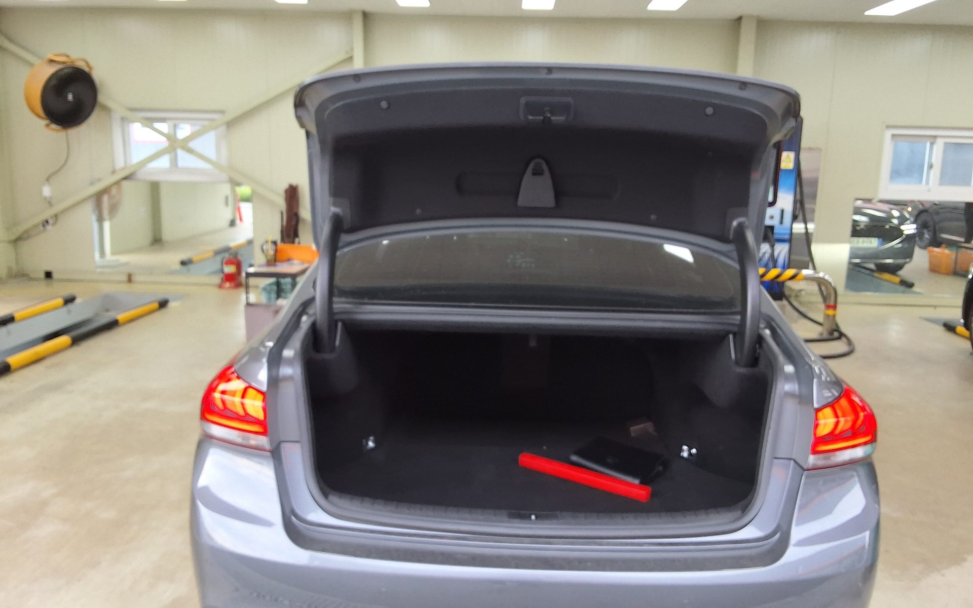 HYUNDAI GENESIS DH G330 AWD MODERN 2016 - zdjęcie 15