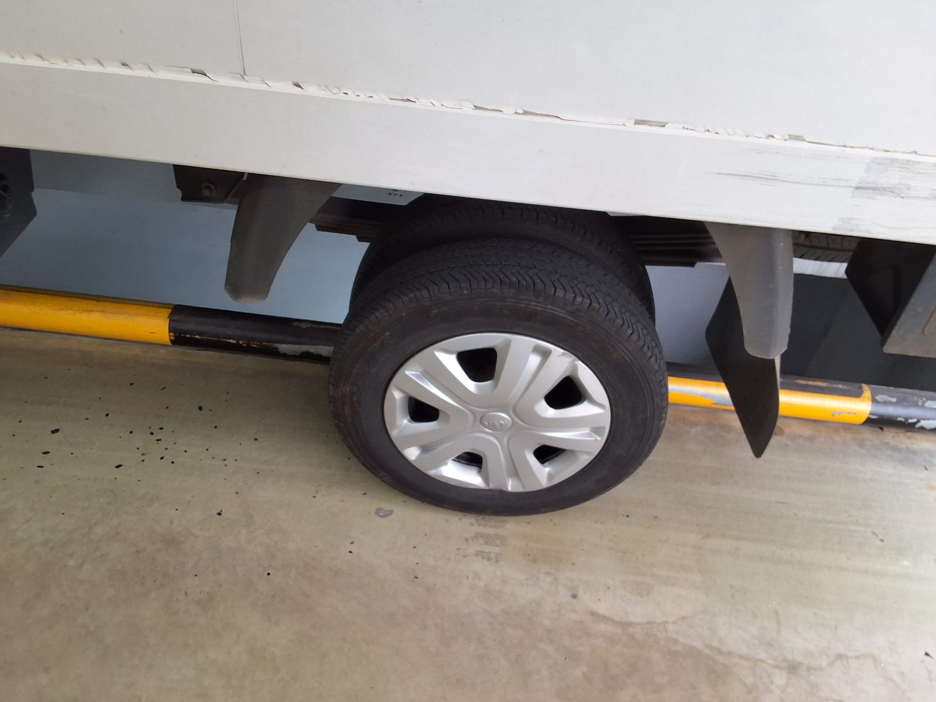 KIA BONGO III CARGO BUILT-IN BOX TRUCK 1 TON KING CAB 2018 - zdjęcie 16