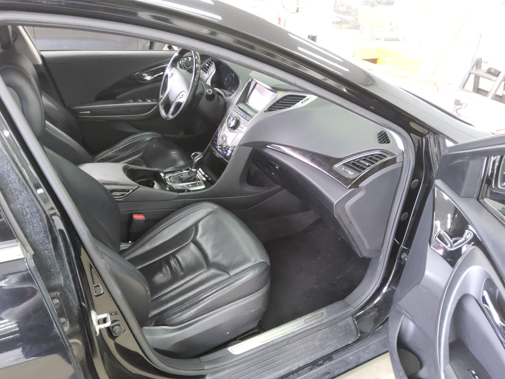 HYUNDAI GRANDEUR HG HG 300 NOBLE 2011 - zdjęcie 14