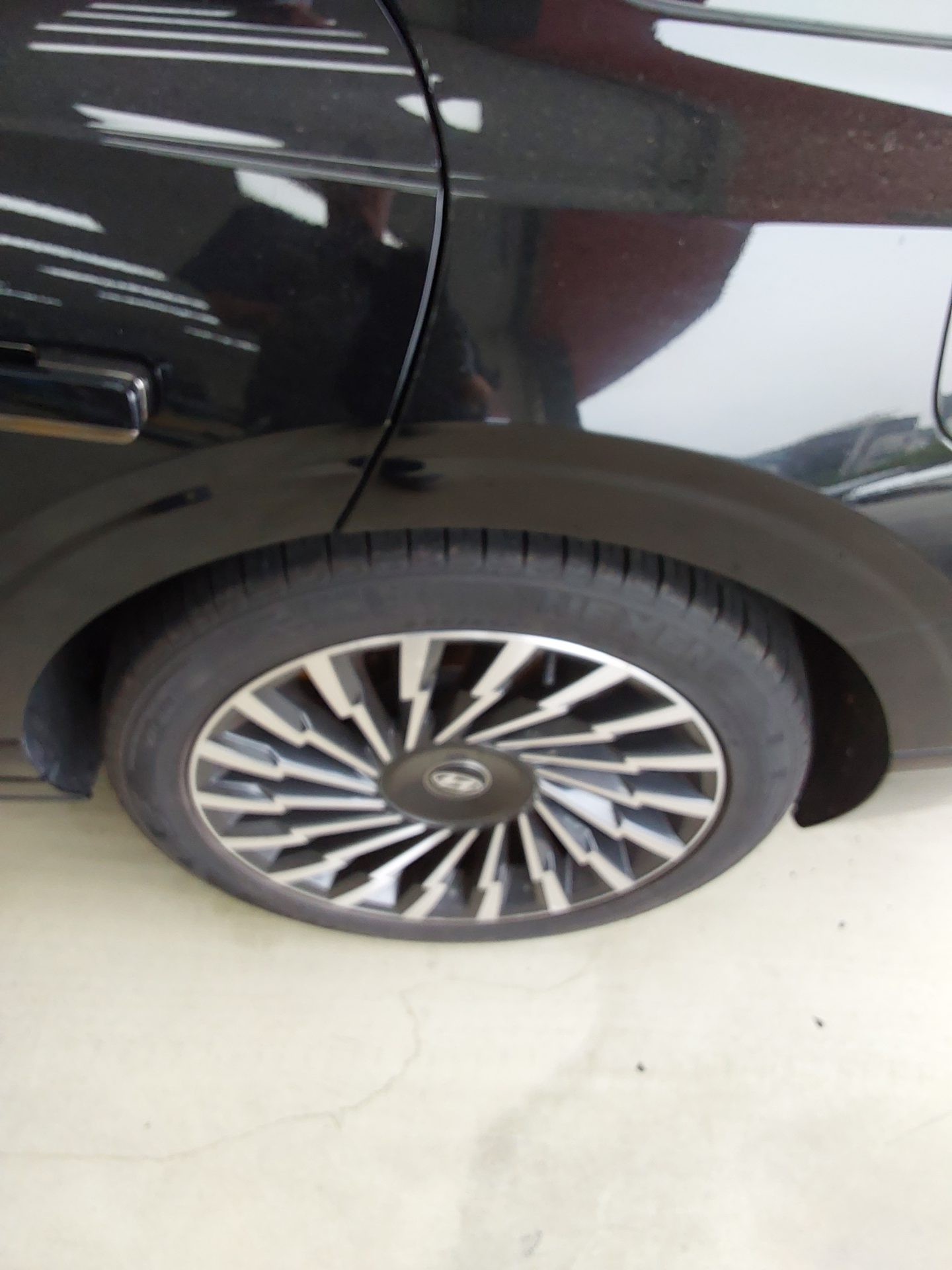 HYUNDAI THE ALL NEW GRANDEUR HYBRID 1.6 HYBRID CALLIGRAPHY 2024 - zdjęcie 20