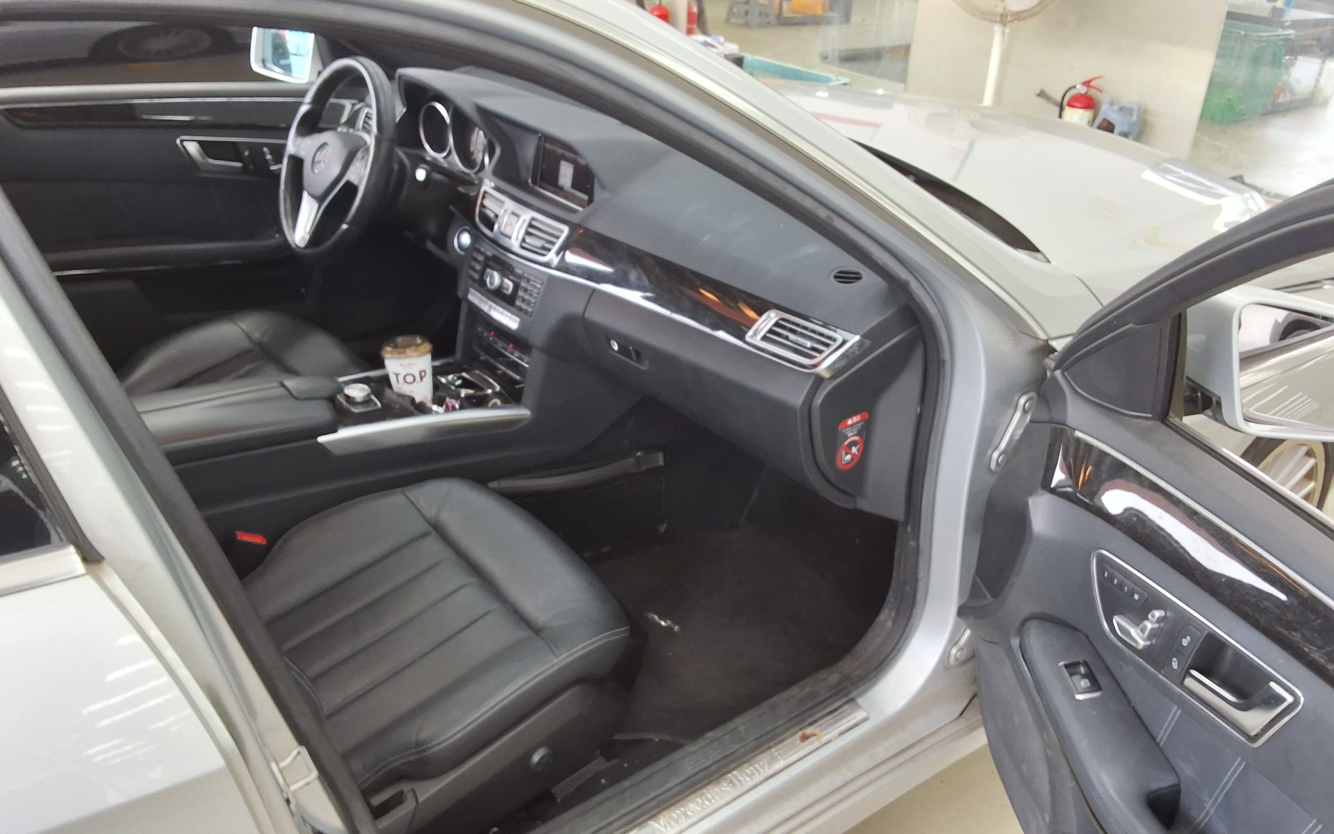 MERCEDES-BENZ E-CLASS (4TH GEN) E250 CDI 4MATIC 2014 - zdjęcie 14
