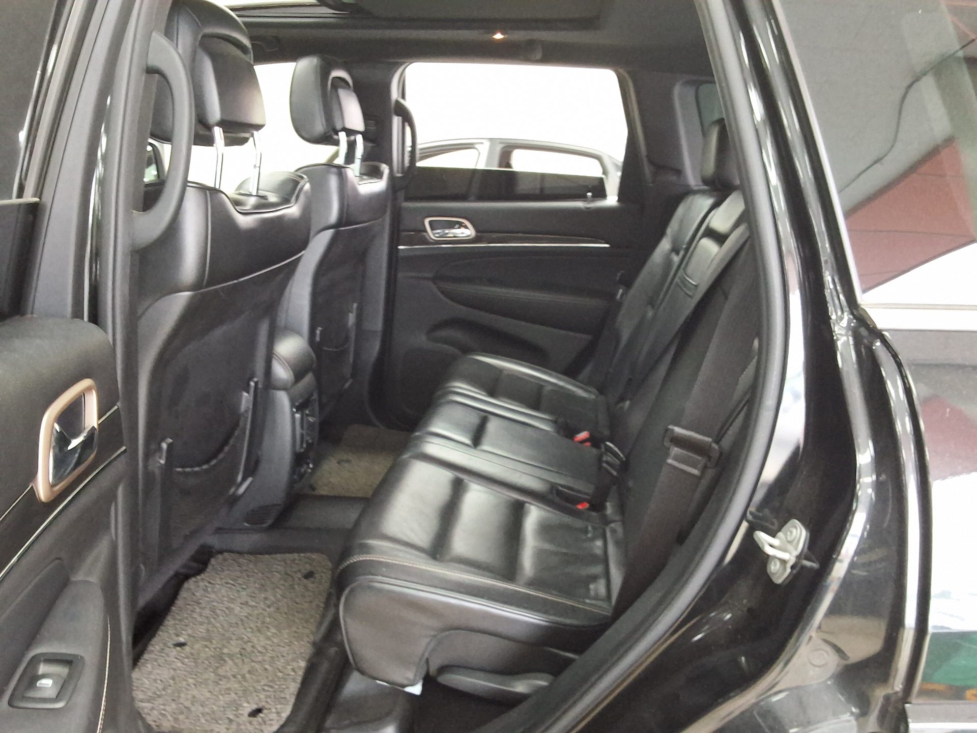 JEEP GRAND CHEROKEE (WK2) 3.0 V6 TURBO DIESEL OVERLAND 2016 - zdjęcie 13