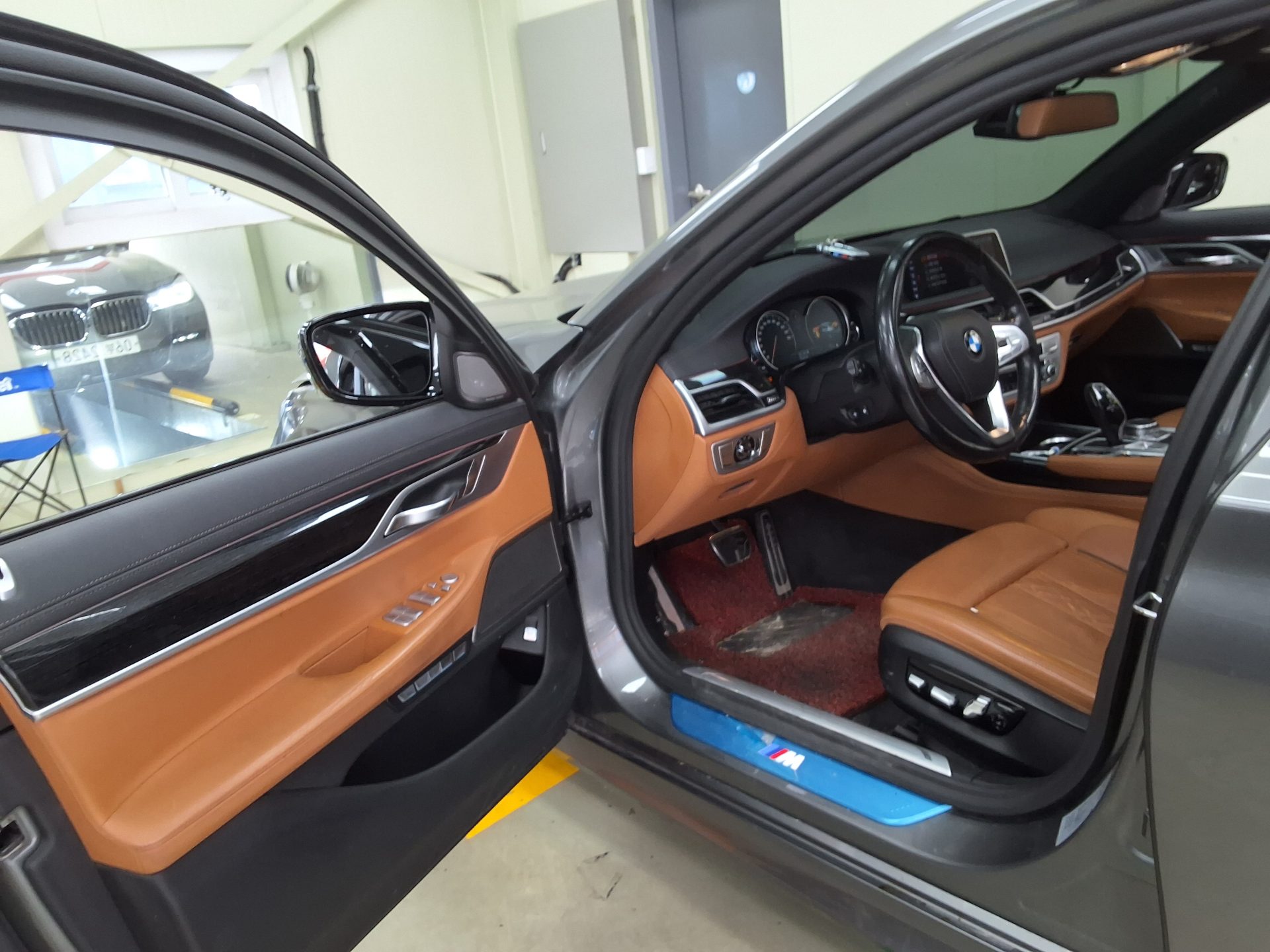 BMW 7 SERIES (6TH GEN) 740d xDRIVE M SPORT 2018 - zdjęcie 11