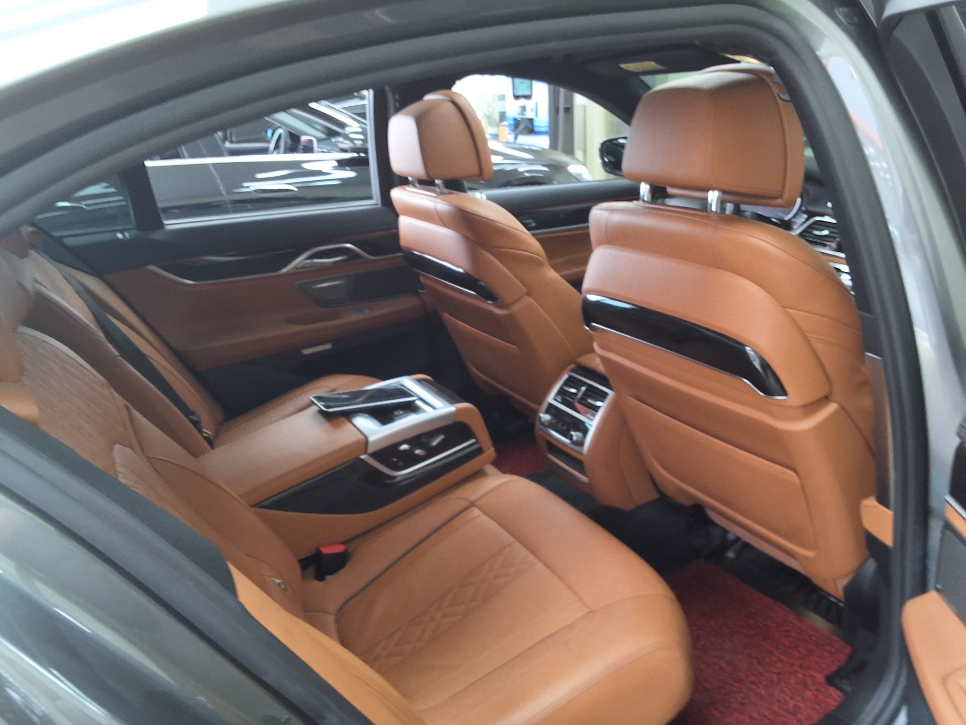 BMW 7 SERIES (6TH GEN) 740d xDRIVE M SPORT 2018 - zdjęcie 14