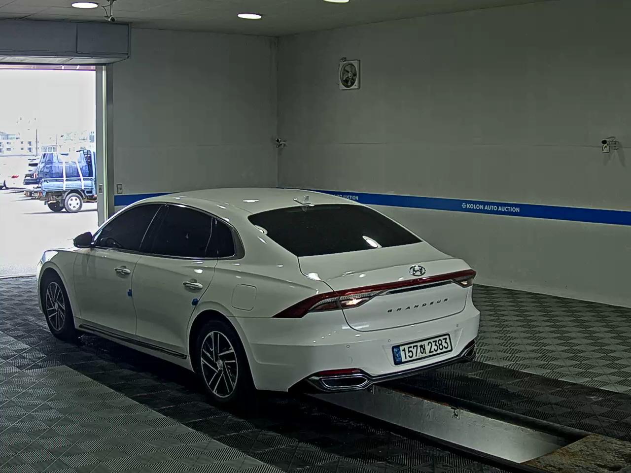HYUNDAI THE NEW GRANDEUR IG GASOLINE 2.5 PREMIUM CHOICE 2020 - zdjęcie 6