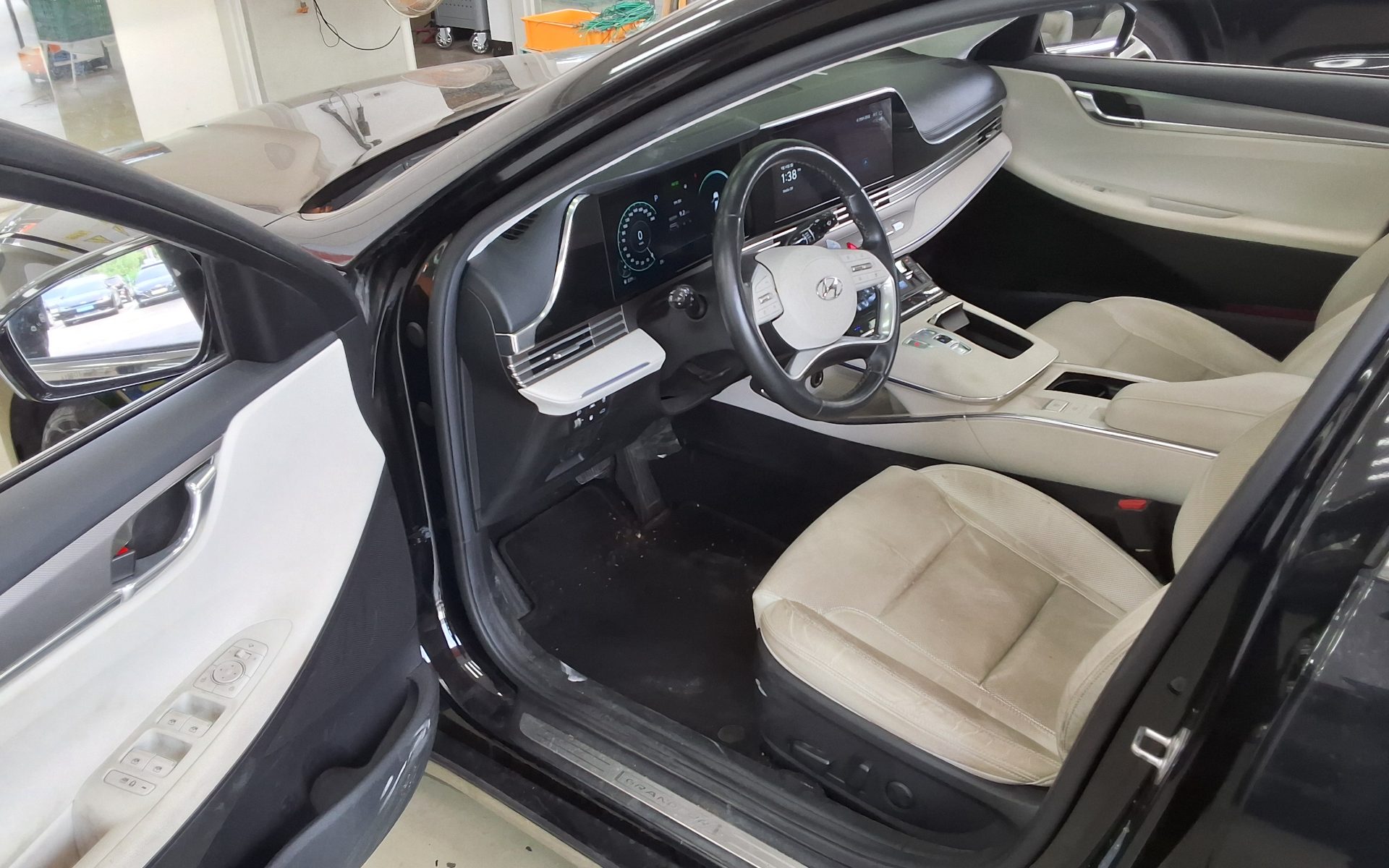 HYUNDAI THE NEW GRANDEUR IG GASOLINE 2.5 LE BLANC 2023 - zdjęcie 10