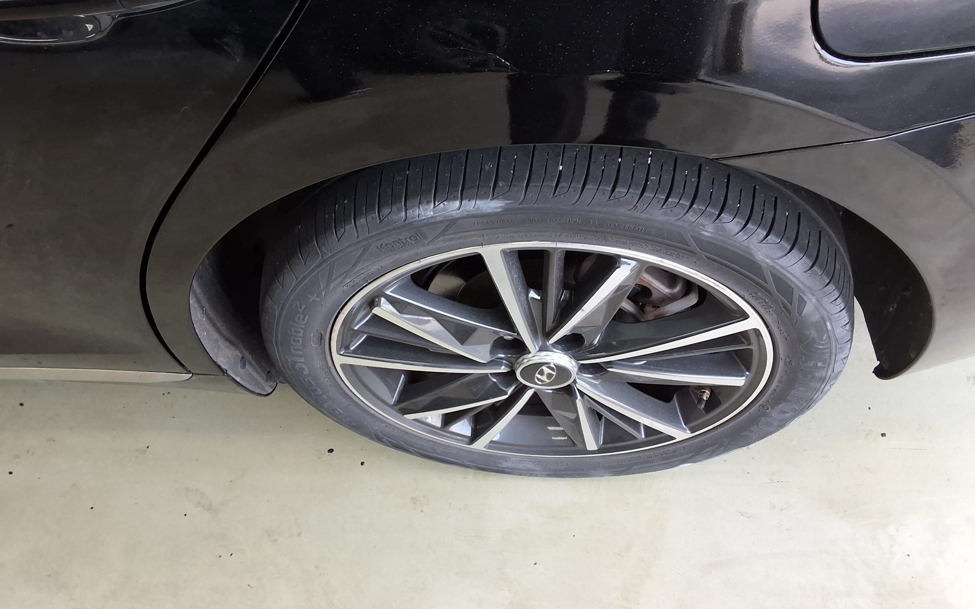 HYUNDAI THE NEW GRANDEUR IG GASOLINE 2.5 LE BLANC 2023 - zdjęcie 25