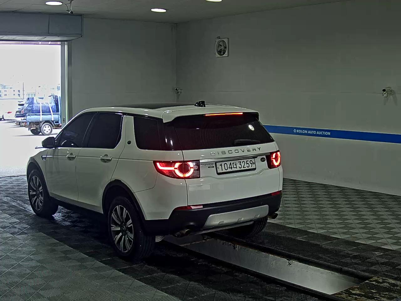 LAND ROVER DISCOVERY SPORT 2.0 TD4 HSE LUXURY 2019 - zdjęcie 6
