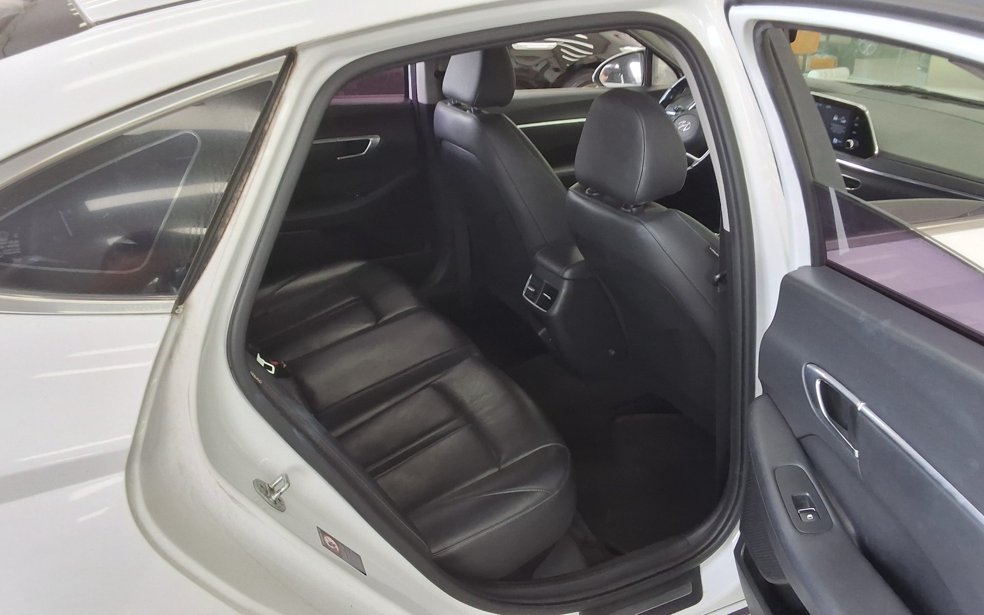 HYUNDAI SONATA (DN8) G2.0 PREMIUM 2020 - zdjęcie 13