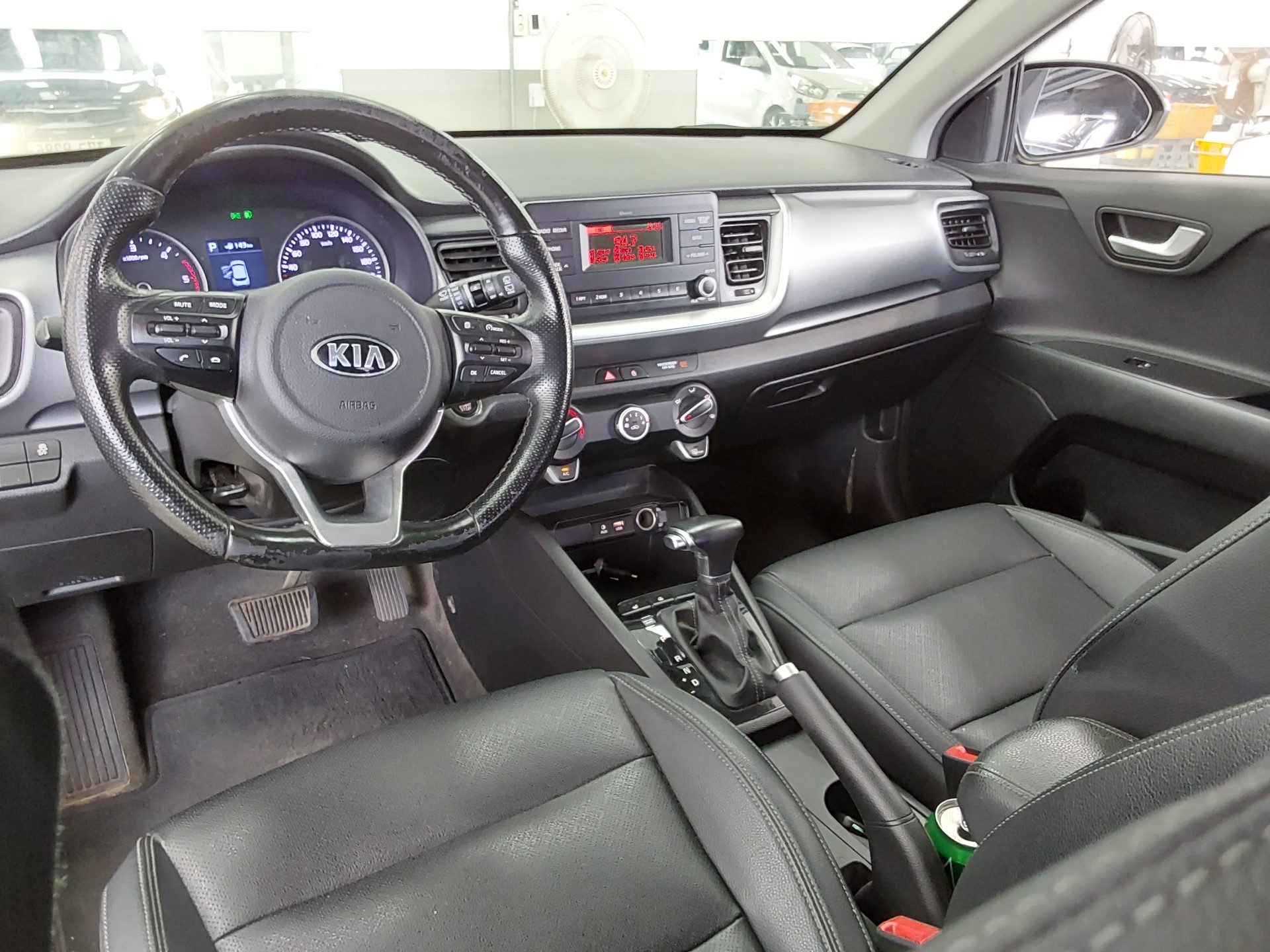 KIA STONIC U2 1.6 DIESEL TRENDY 2018 - zdjęcie 11