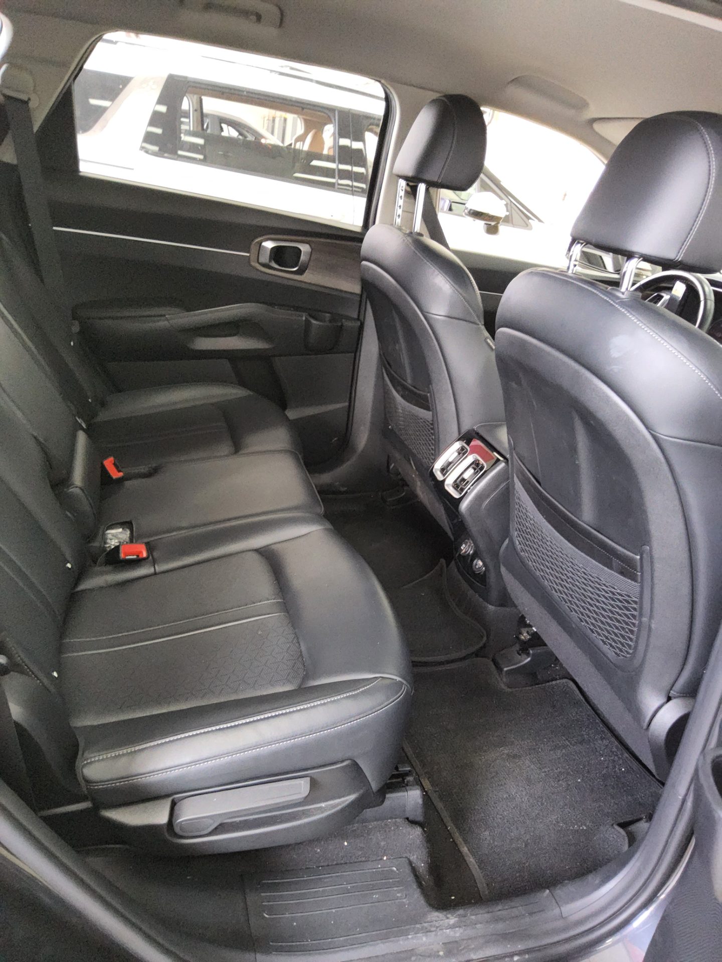 KIA NEW SORENTO (MQ4) 2.2 DIESEL 2WD PRESTIGE 2022 - zdjęcie 13