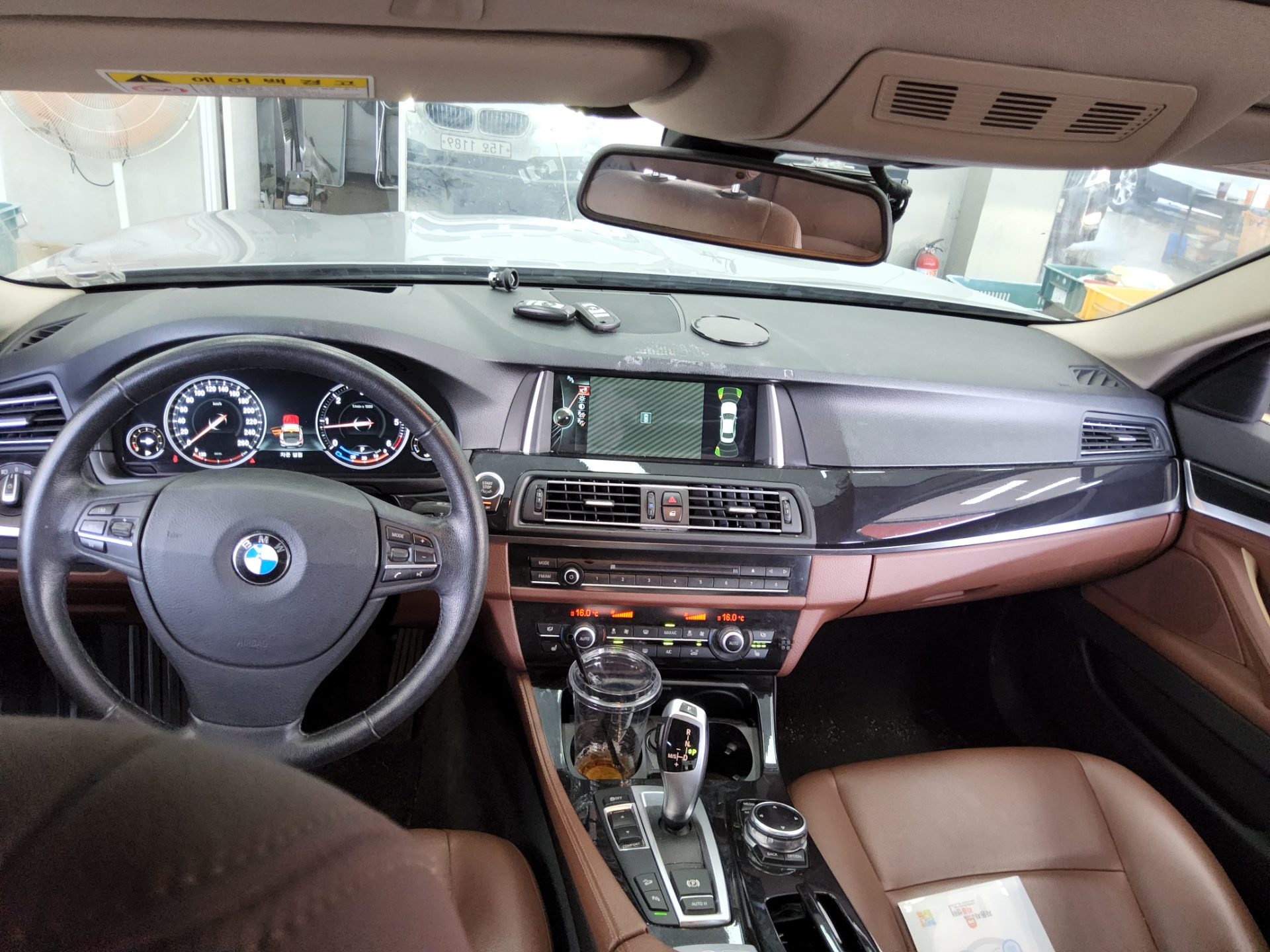 BMW 5 SERIES (6TH GEN) 520d xDRIVE 2014 - zdjęcie 11