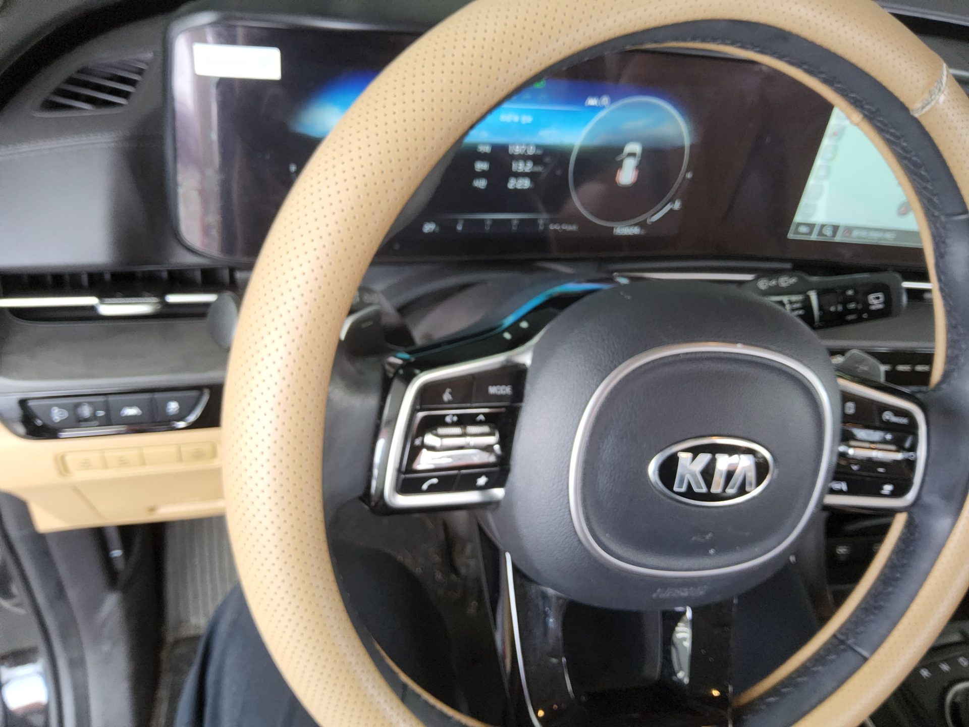KIA NEW CARNIVAL (KA4) 9-SEATER DIESEL PRESTIGE 2021 - zdjęcie 17