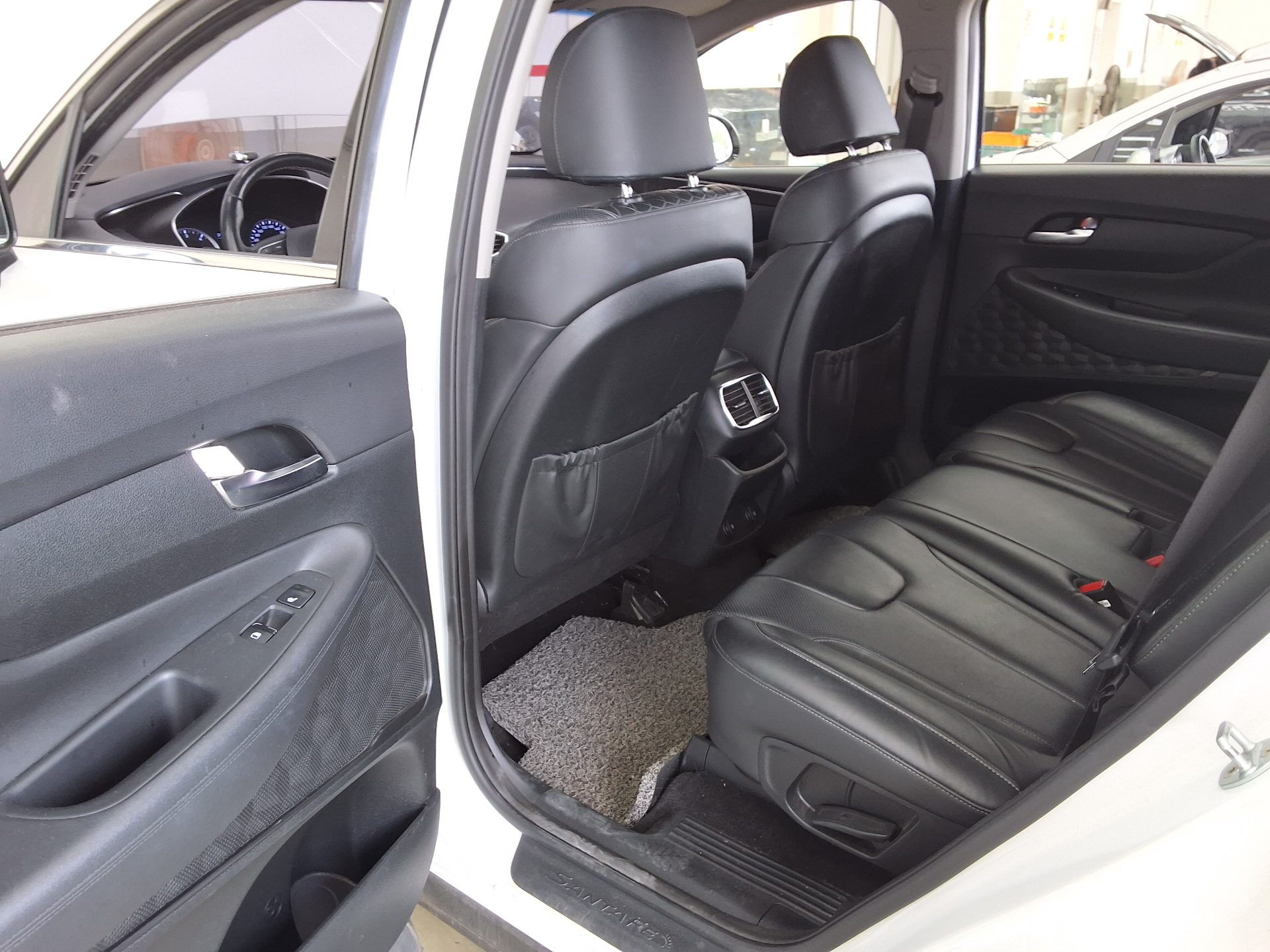 HYUNDAI SANTA FE (TM) R2.0 2WD EXCLUSIVE 2019 - zdjęcie 13