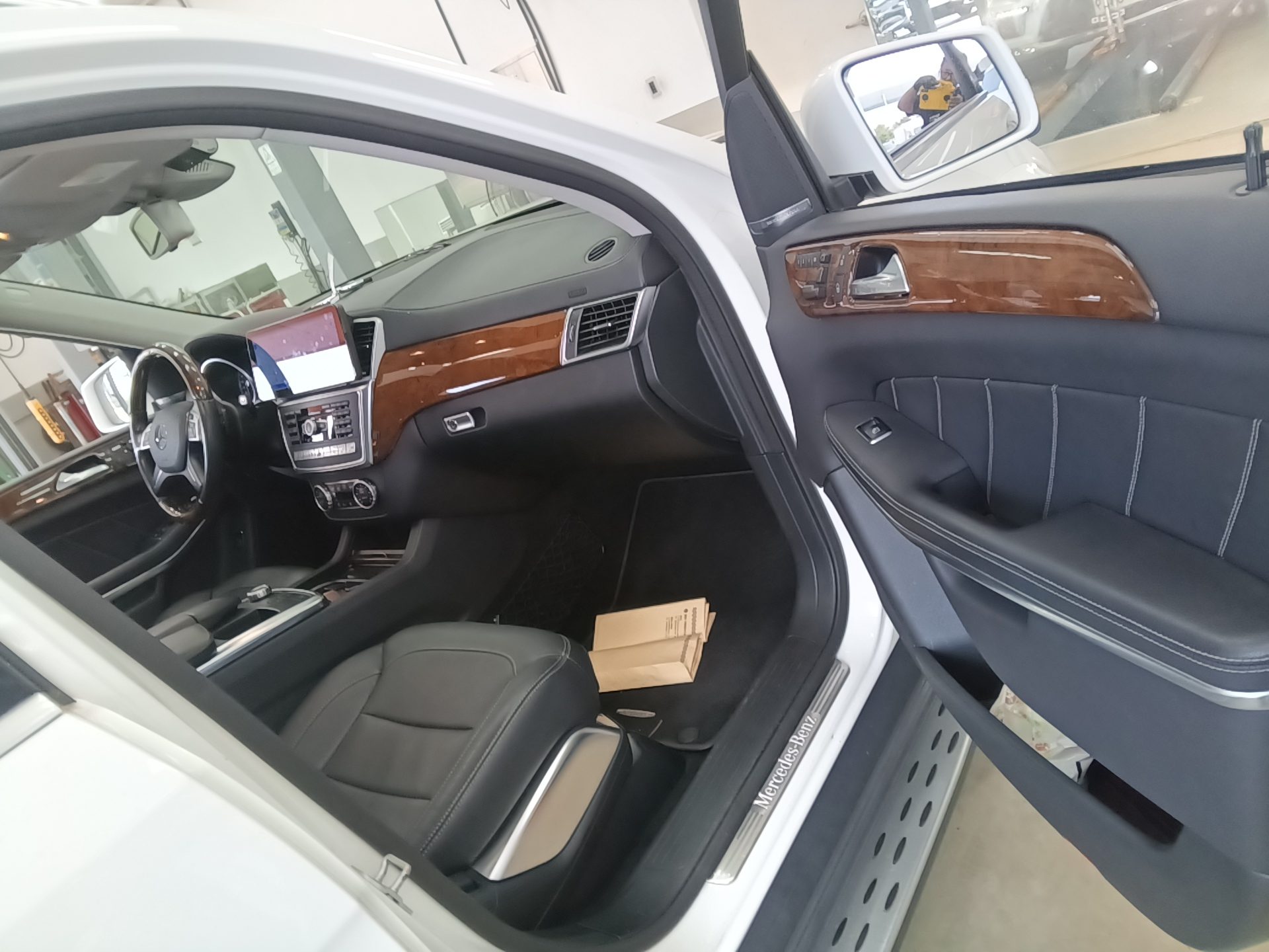 MERCEDES-BENZ GL-CLASS (2ND GEN) GL550 4MATIC 2015 - zdjęcie 14
