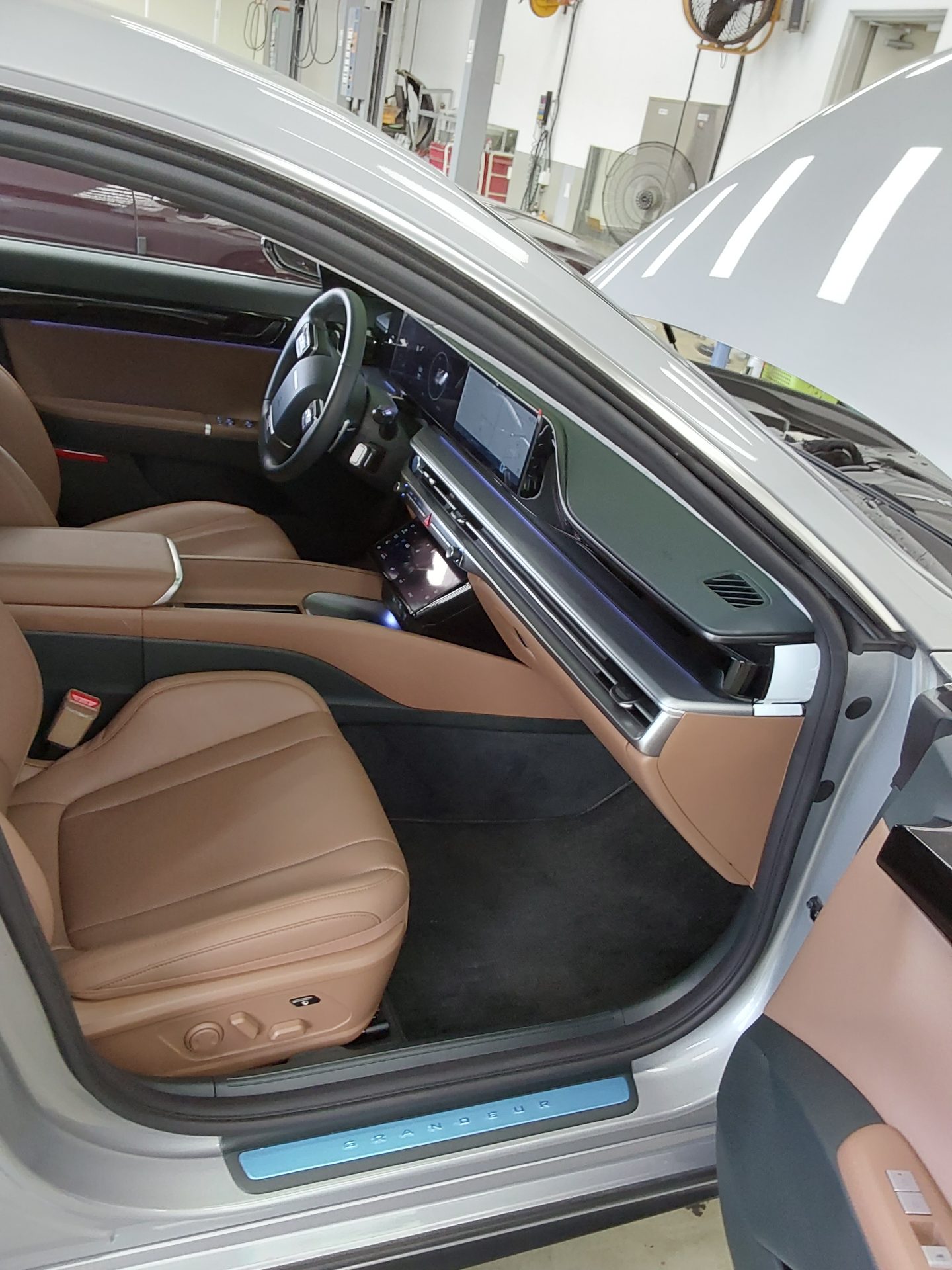 HYUNDAI THE ALL NEW GRANDEUR GASOLINE 2.5 EXCLUSIVE 2024 - zdjęcie 14