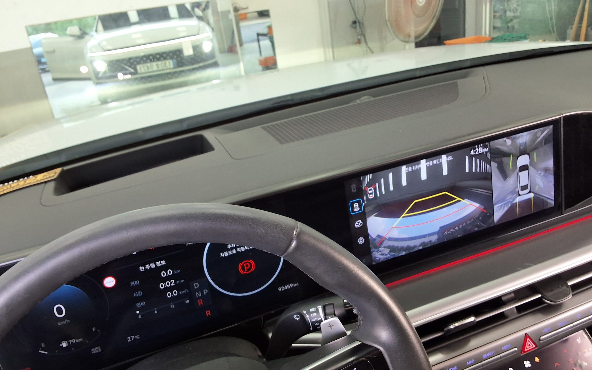 HYUNDAI THE ALL NEW GRANDEUR GASOLINE 2.5 EXCLUSIVE 2024 - zdjęcie 19