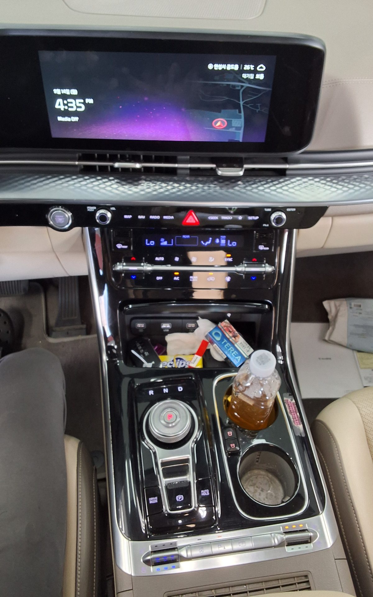 KIA NEW CARNIVAL (KA4) HI-LIMOUSINE 7-SEATER GASOLINE SIGNATURE 2023 - zdjęcie 18