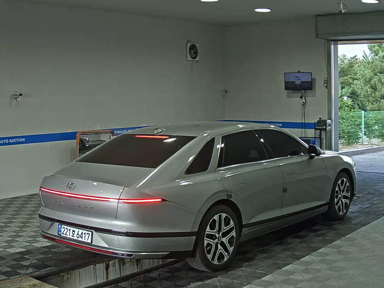 HYUNDAI THE ALL NEW GRANDEUR GASOLINE 2.5 EXCLUSIVE 2024 - zdjęcie 5