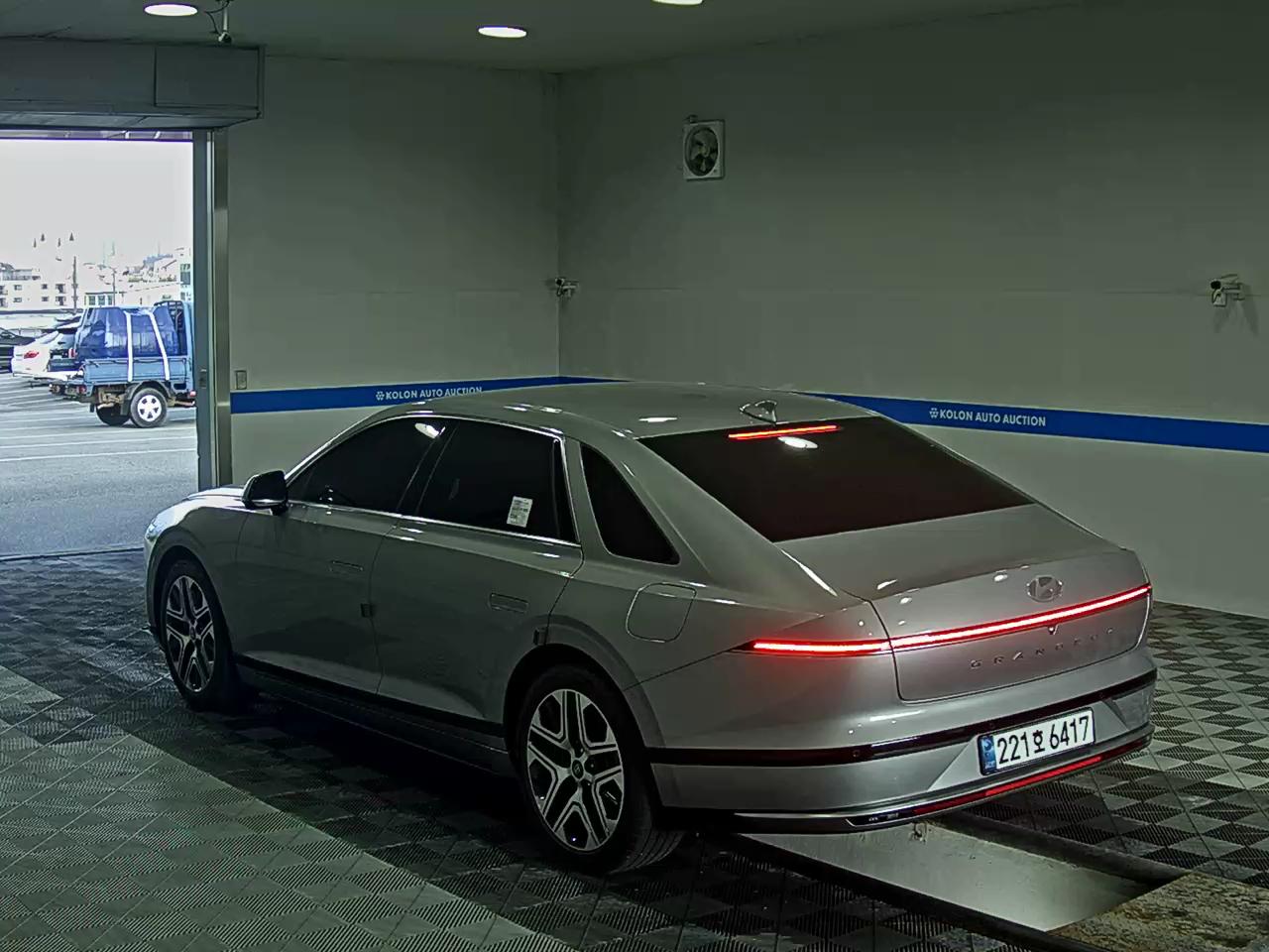HYUNDAI THE ALL NEW GRANDEUR GASOLINE 2.5 EXCLUSIVE 2024 - zdjęcie 6