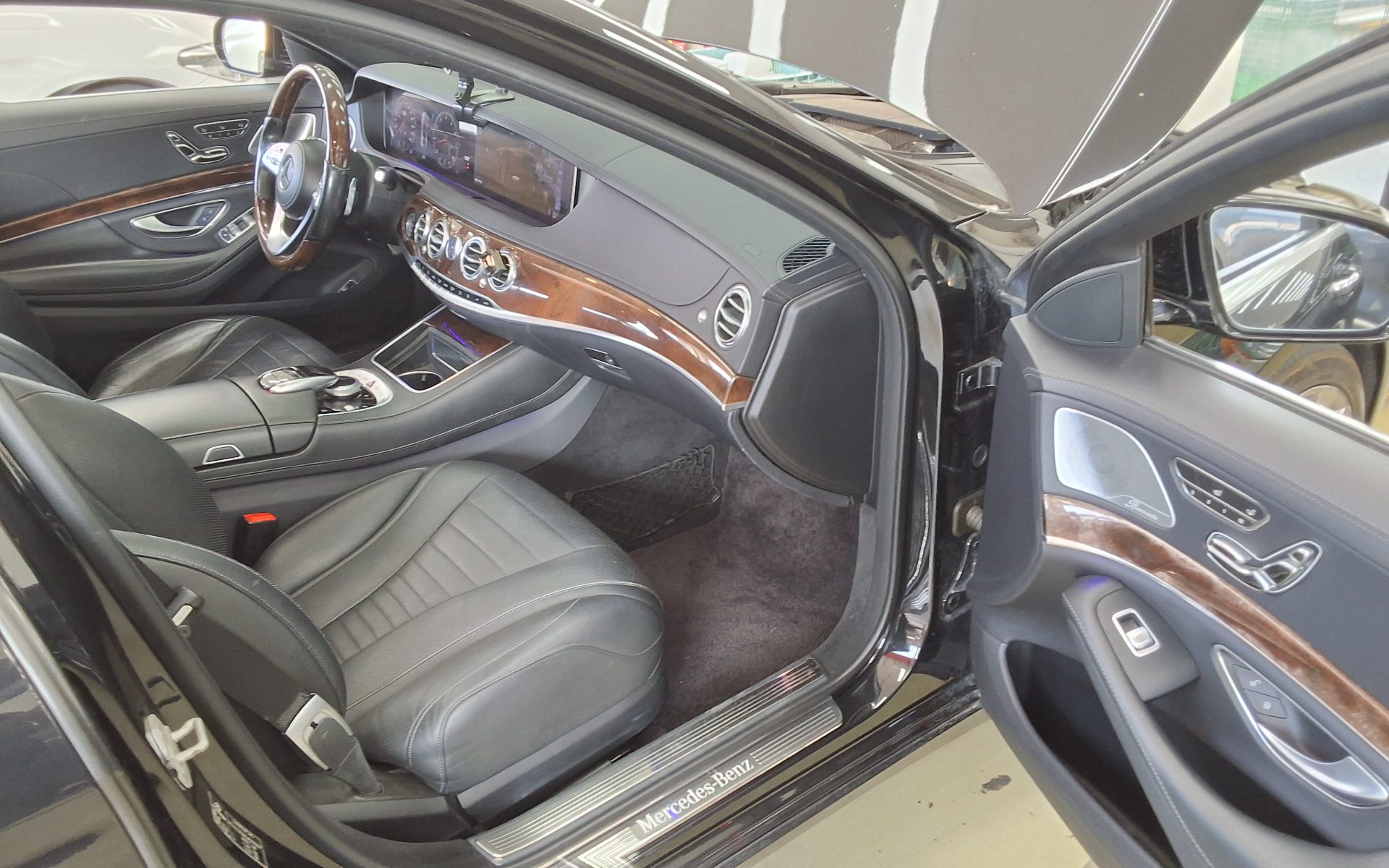MERCEDES-BENZ S-CLASS (6TH GEN) S560L 4MATIC 2018 - zdjęcie 14
