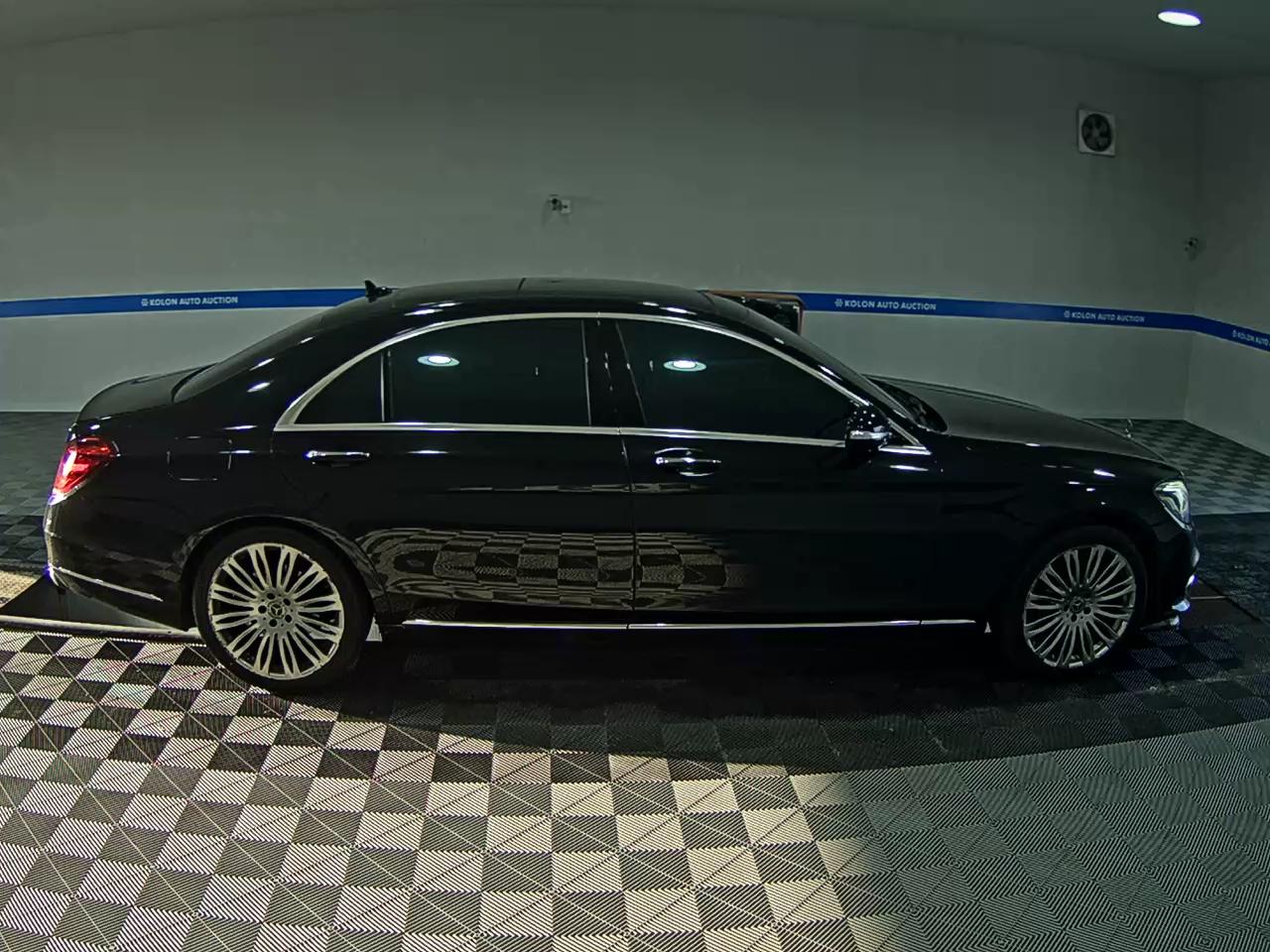 MERCEDES-BENZ S-CLASS (6TH GEN) S560L 4MATIC 2018 - zdjęcie 4