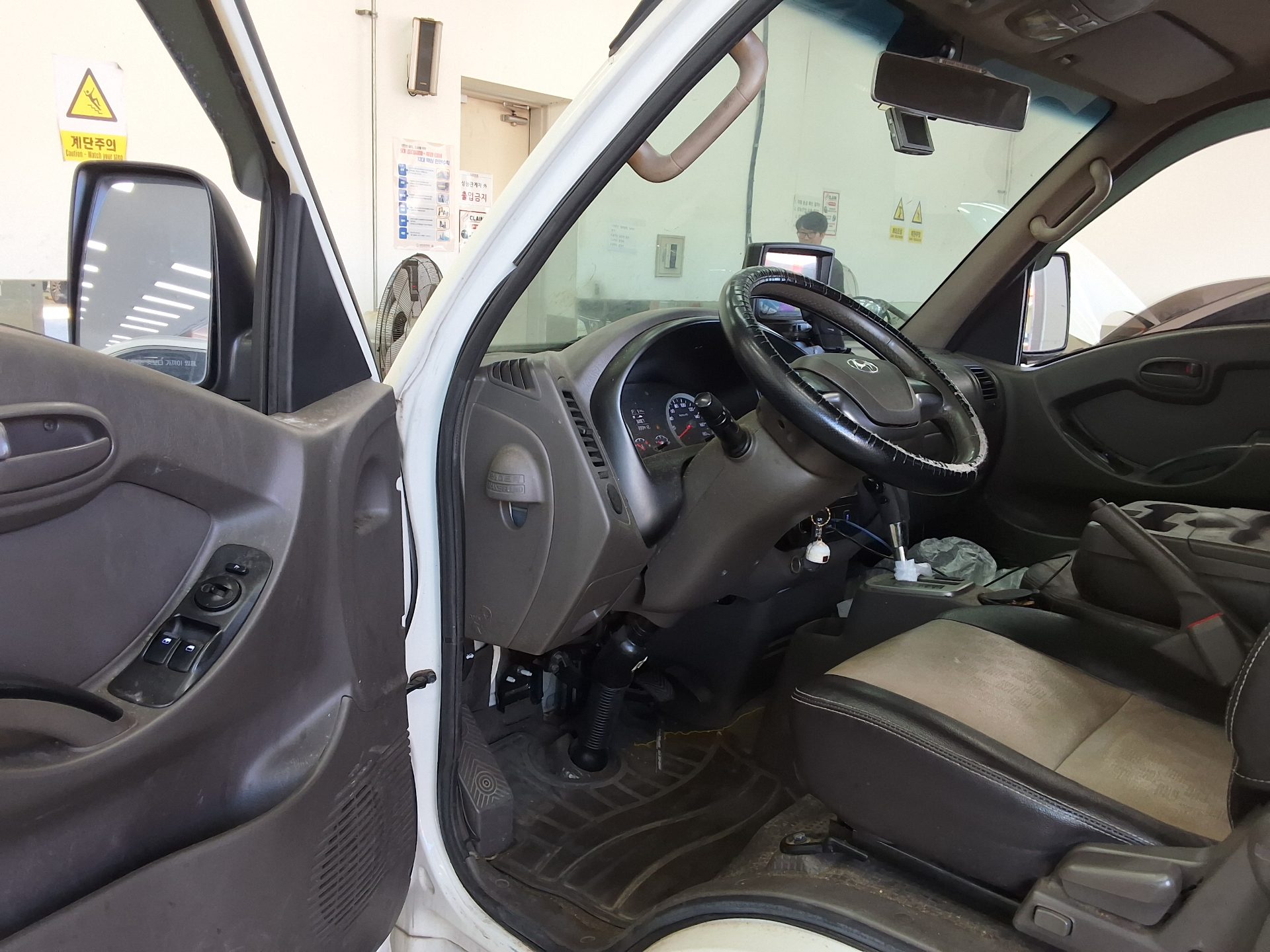 HYUNDAI PORTER II CRDi SUPER CAB EXTRA LONG WHEELBASE SMART 2019 - zdjęcie 10