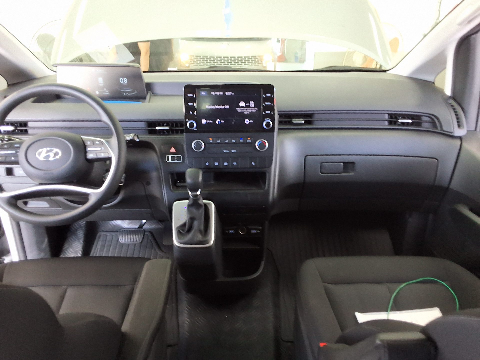 HYUNDAI STARIA 2.2 DIESEL CARGO 5-SEATER SMART 2022 - zdjęcie 12