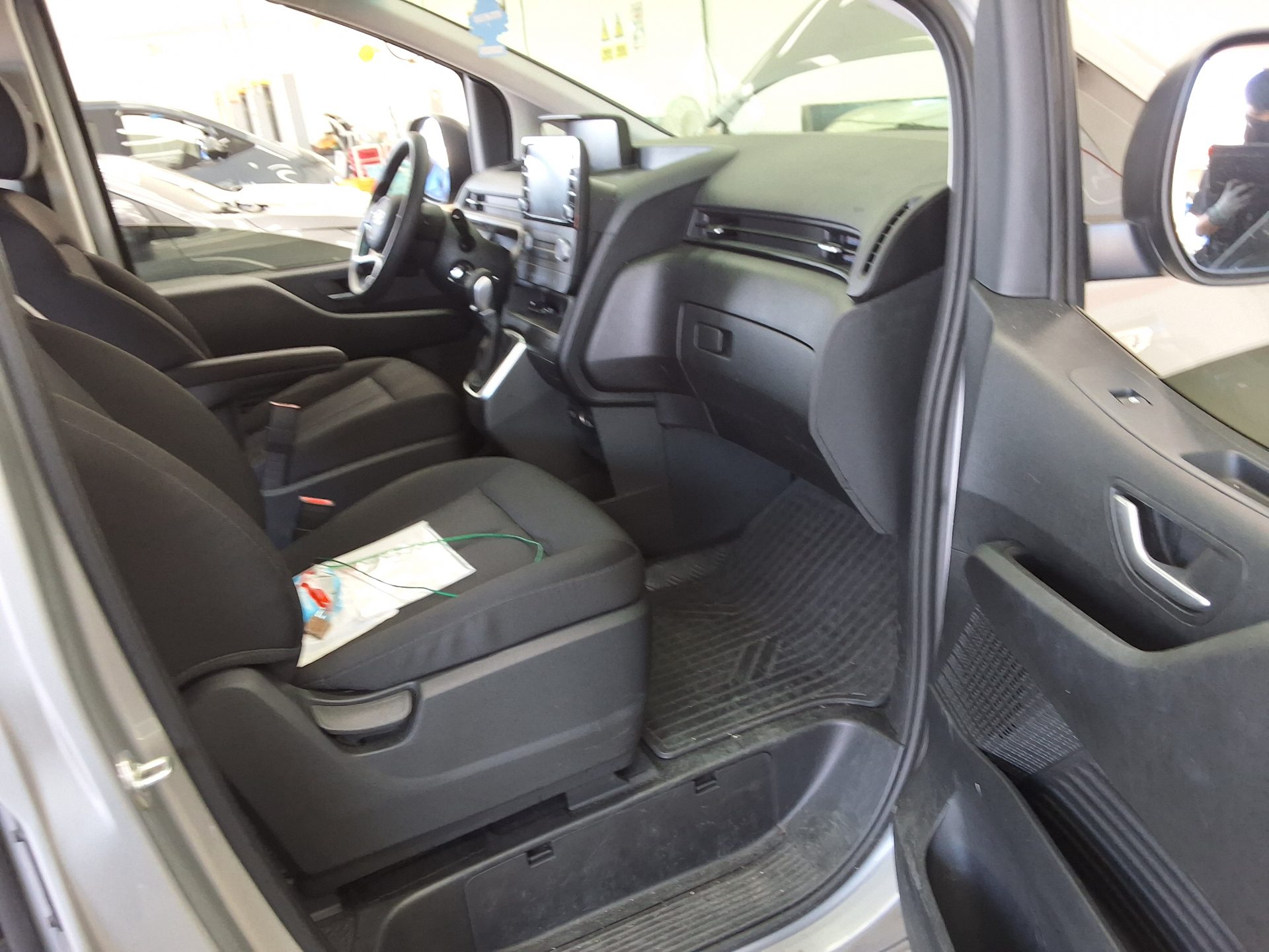 HYUNDAI STARIA 2.2 DIESEL CARGO 5-SEATER SMART 2022 - zdjęcie 15