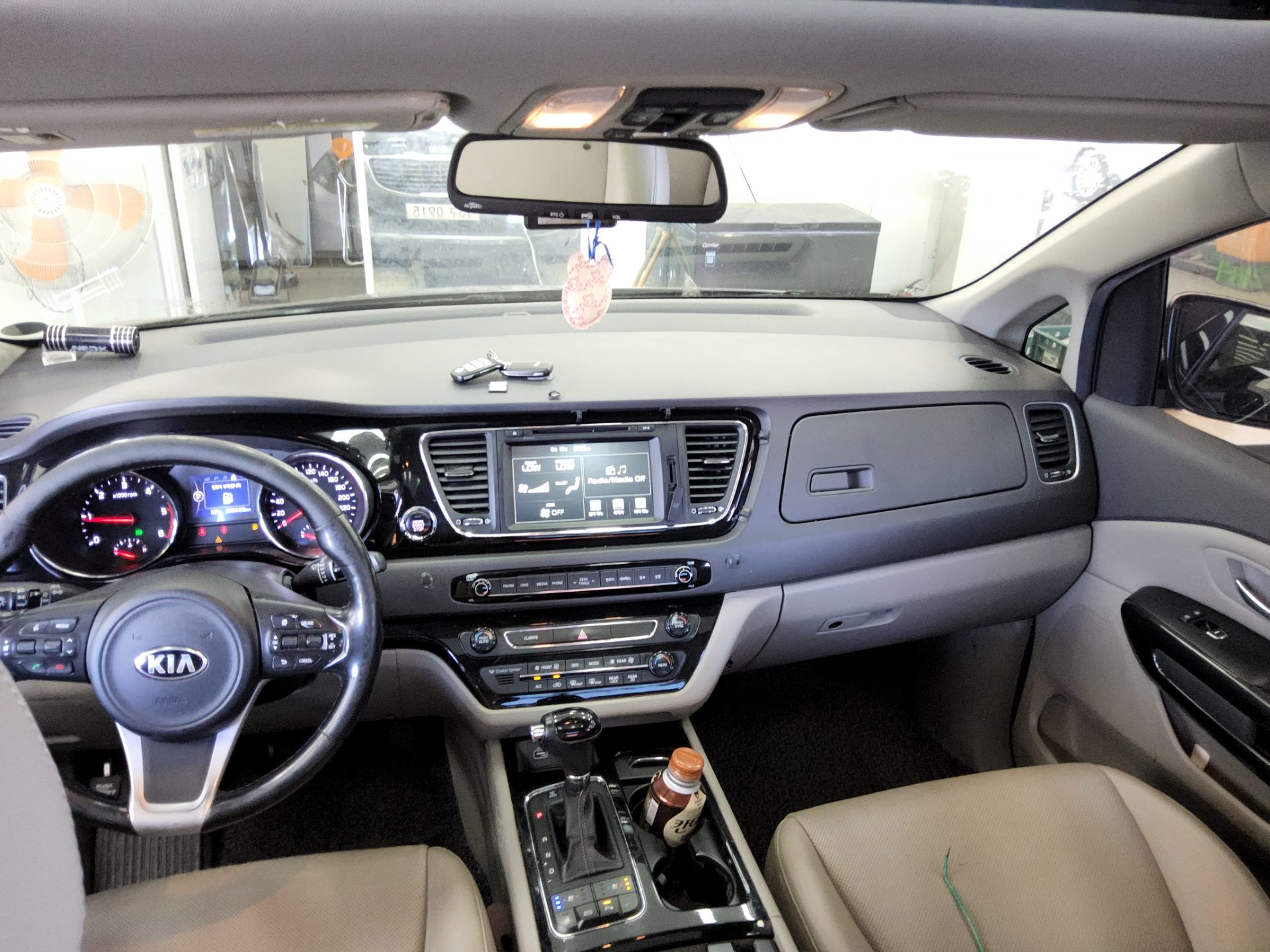KIA ALL NEW CARNIVAL 9-SEATER DIESEL PRESTIGE 2016 - zdjęcie 11