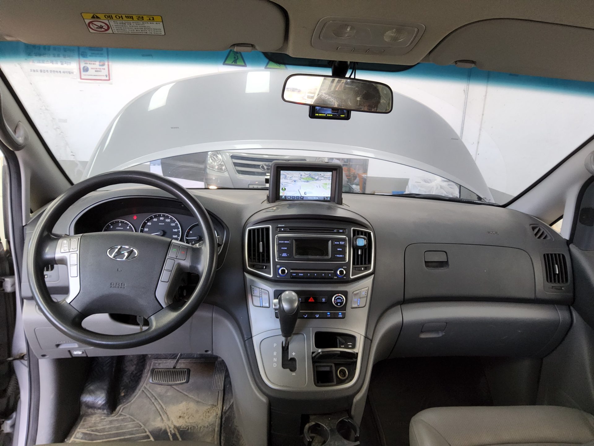HYUNDAI GRAND STAREX 11-SEATER DIESEL MODERN 2018 - zdjęcie 11