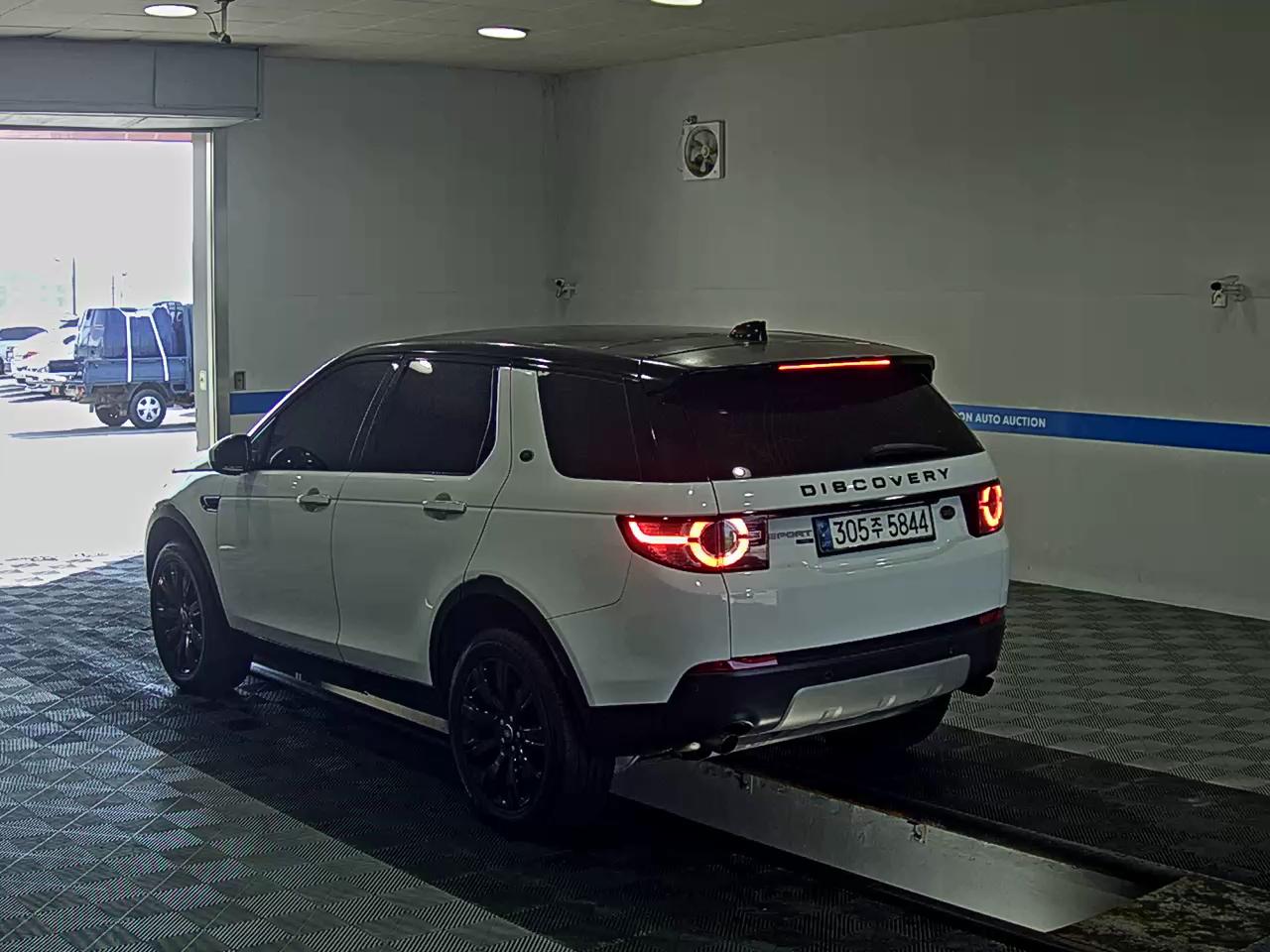 LAND ROVER DISCOVERY SPORT 2.0 TD4 HSE LUXURY 2018 - zdjęcie 6