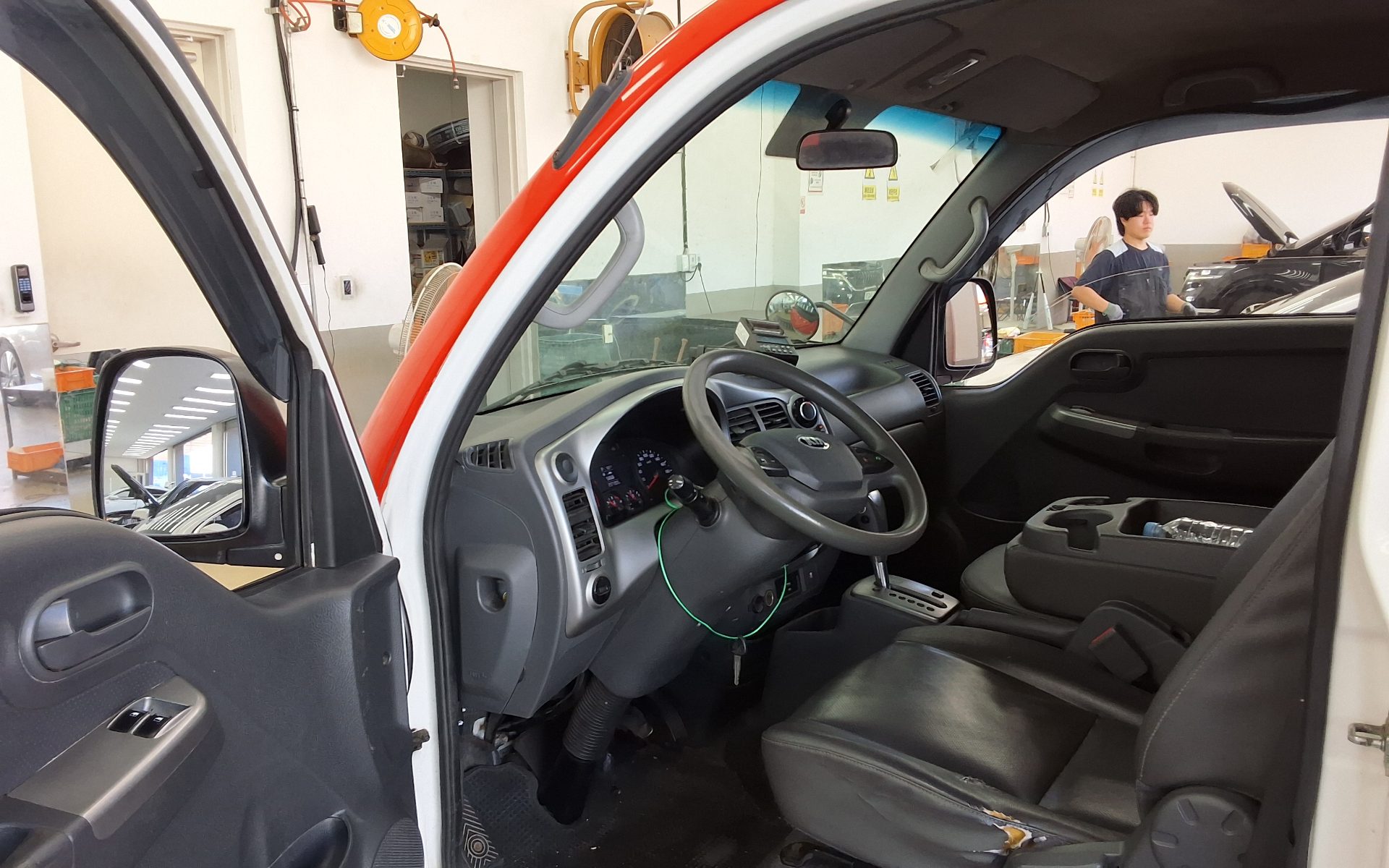 KIA BONGO III CARGO CRDi STANDARD CAB EXTRA LONG WHEELBASE 2019 - zdjęcie 10