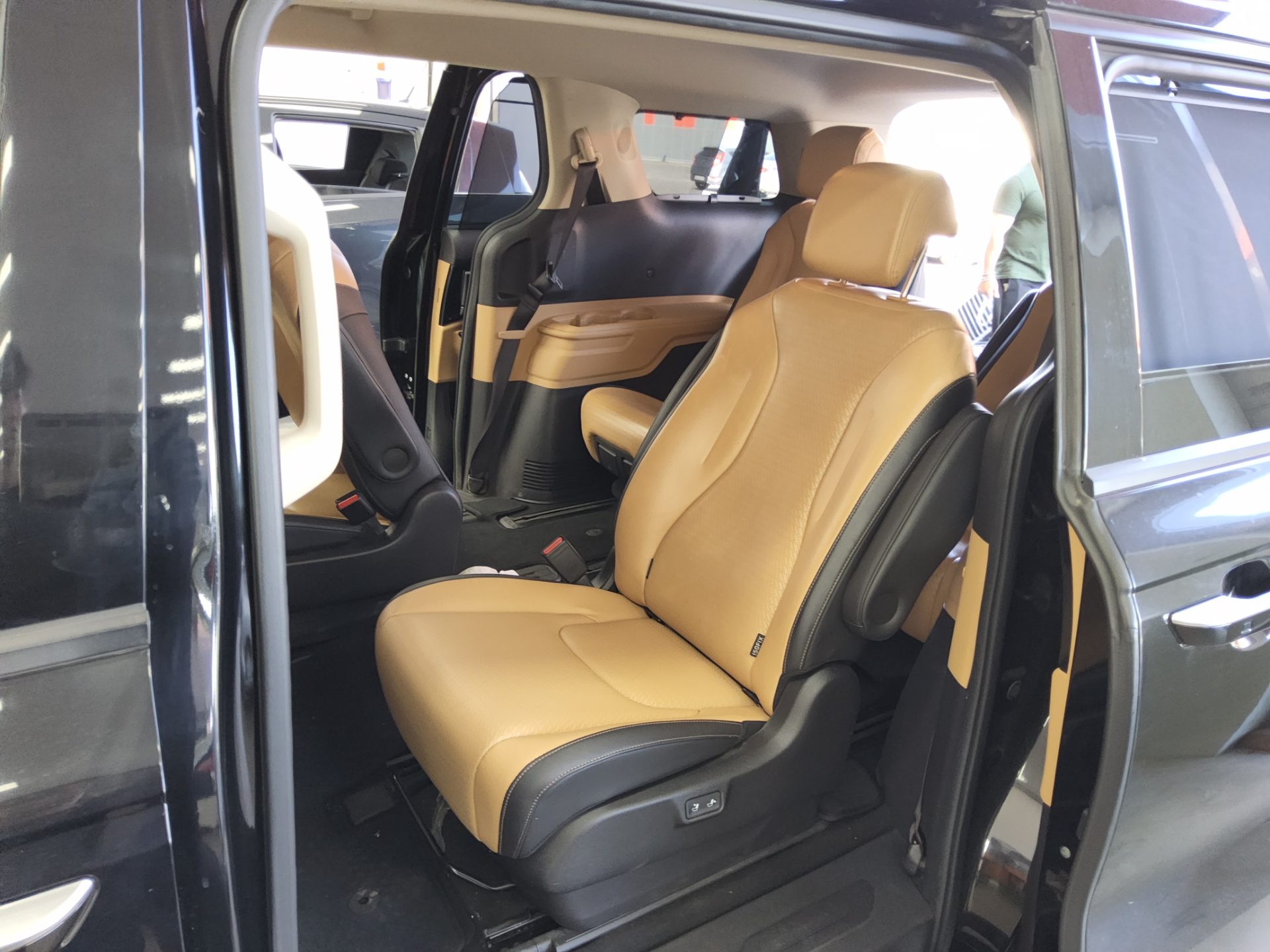 KIA NEW CARNIVAL (KA4) 9-SEATER DIESEL SIGNATURE 2021 - zdjęcie 12