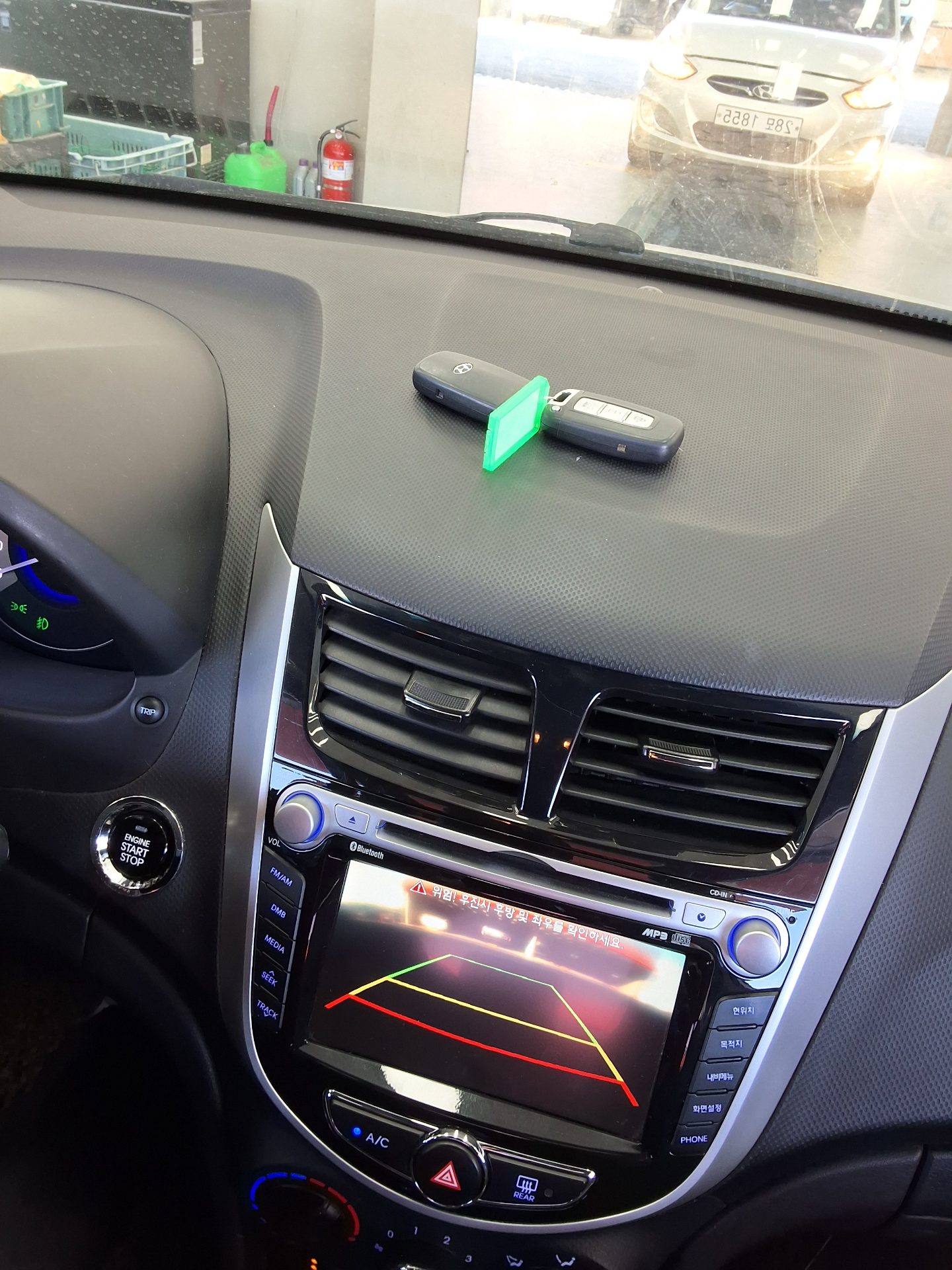 HYUNDAI NEW ACCENT 1.6 VGT PREMIER 2012 - zdjęcie 17
