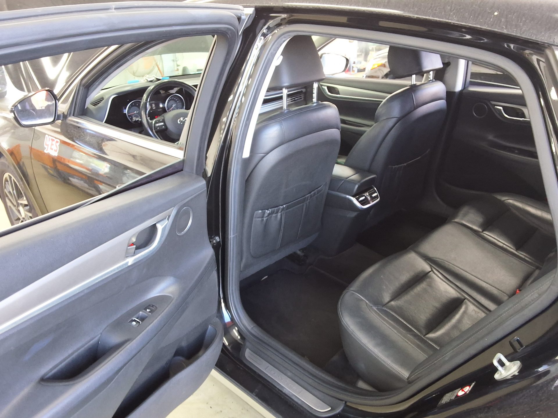 HYUNDAI THE NEW GRANDEUR IG GASOLINE 2.5 PREMIUM 2020 - zdjęcie 13