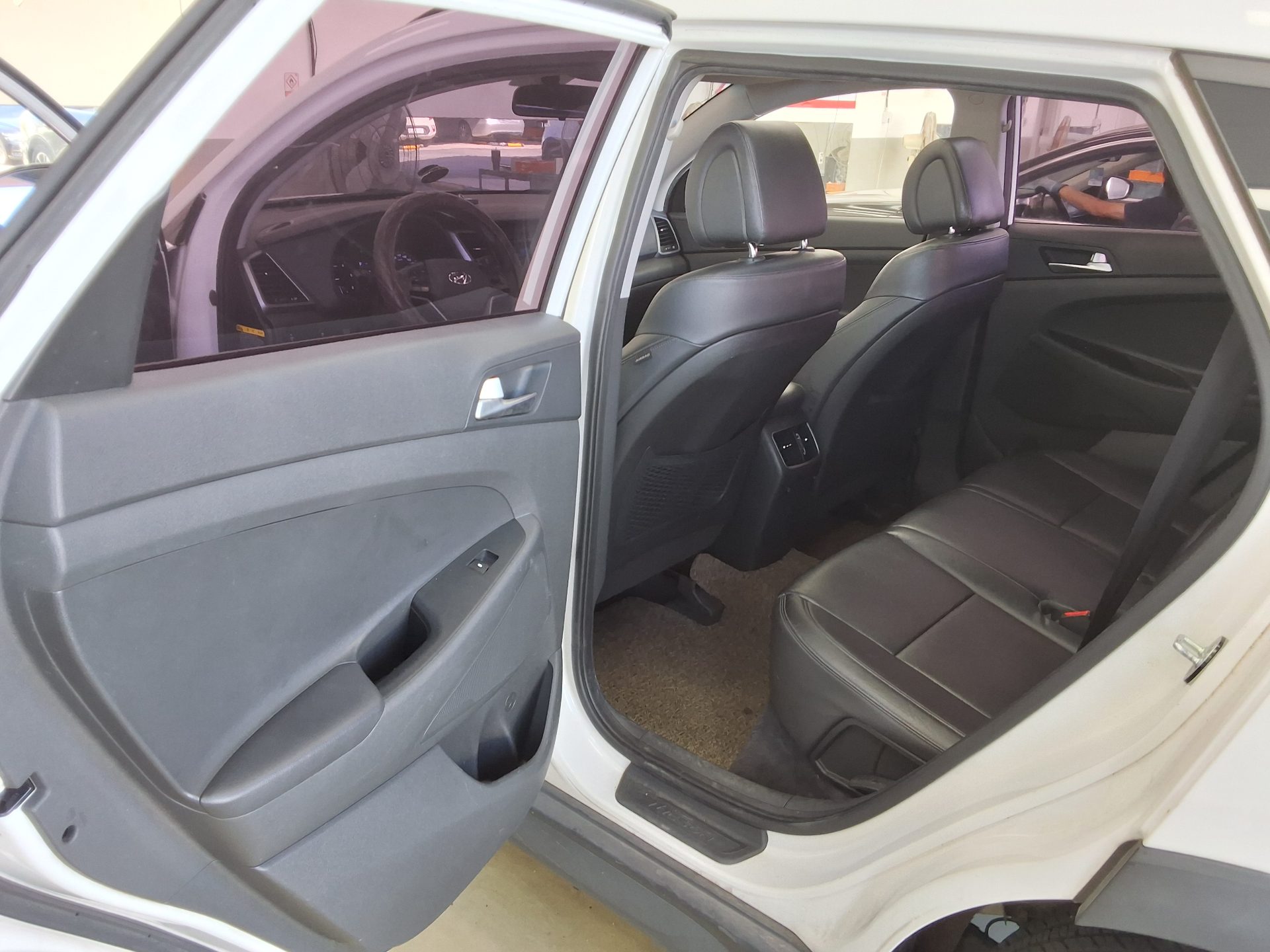 HYUNDAI ALL NEW TUCSON DIESEL 1.7 2WD MODERN 2016 - zdjęcie 12