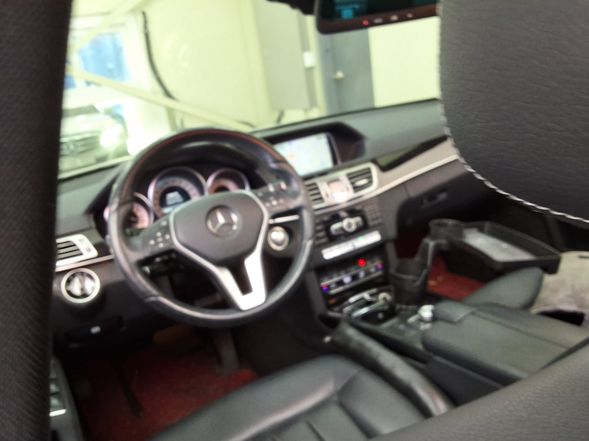 MERCEDES-BENZ E-CLASS (4TH GEN) E250 CDI 4MATIC 2014 - zdjęcie 12