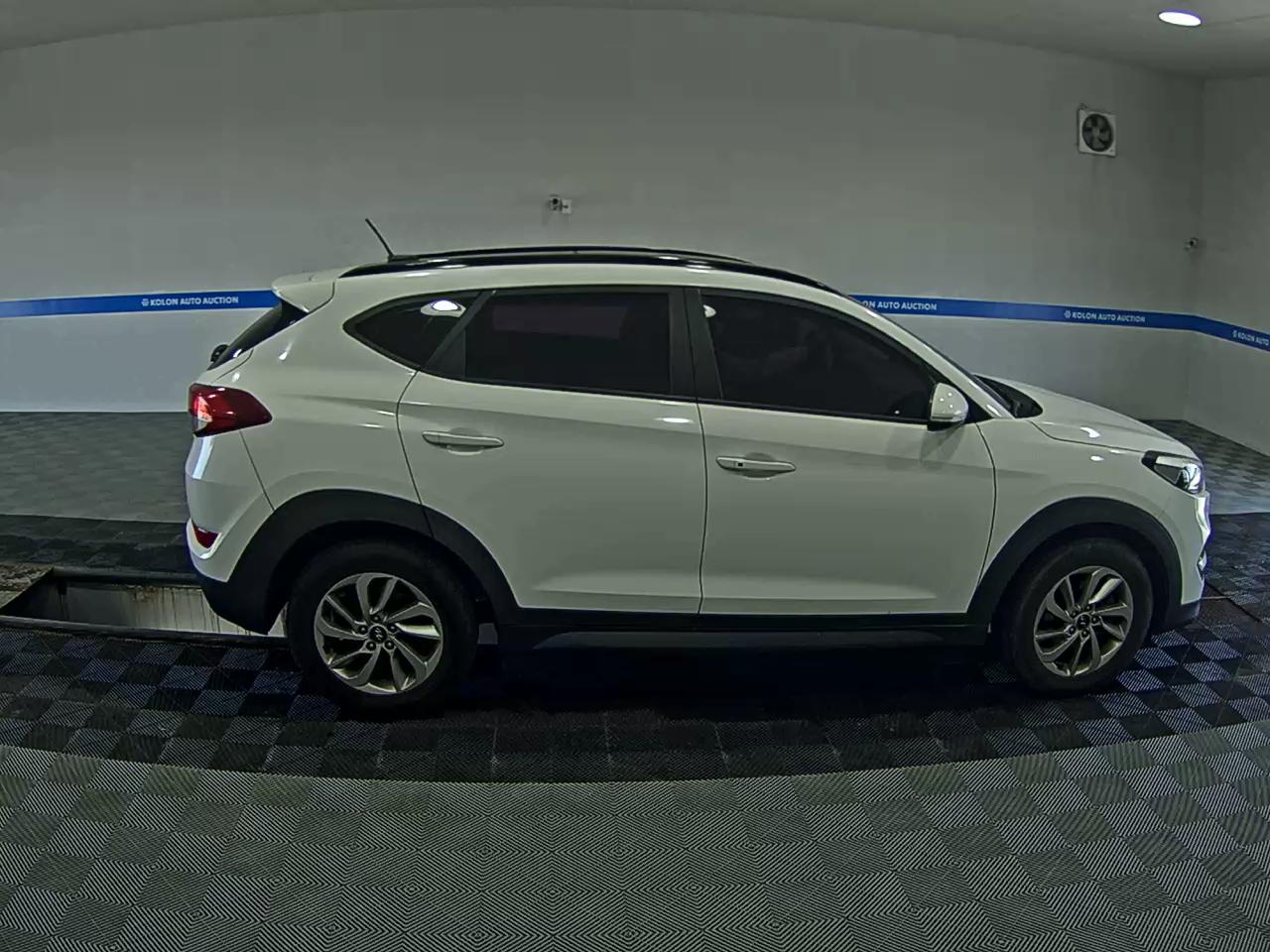HYUNDAI ALL NEW TUCSON DIESEL 1.7 2WD MODERN 2016 - zdjęcie 4